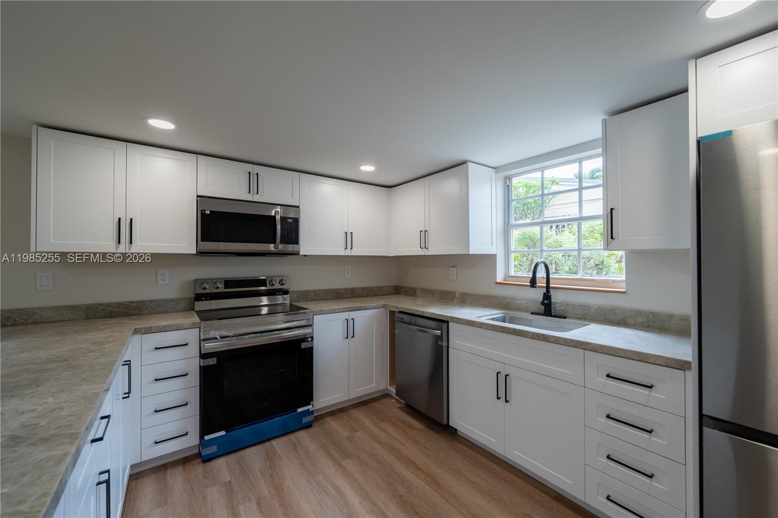 370 Flagami Blvd, Miami FL 33144