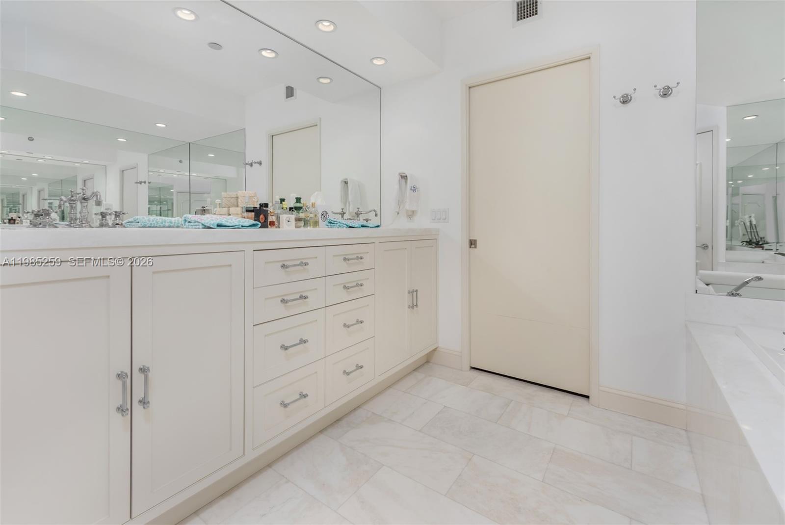 781 CRANDON BLVD #1603, Key Biscayne FL 33149