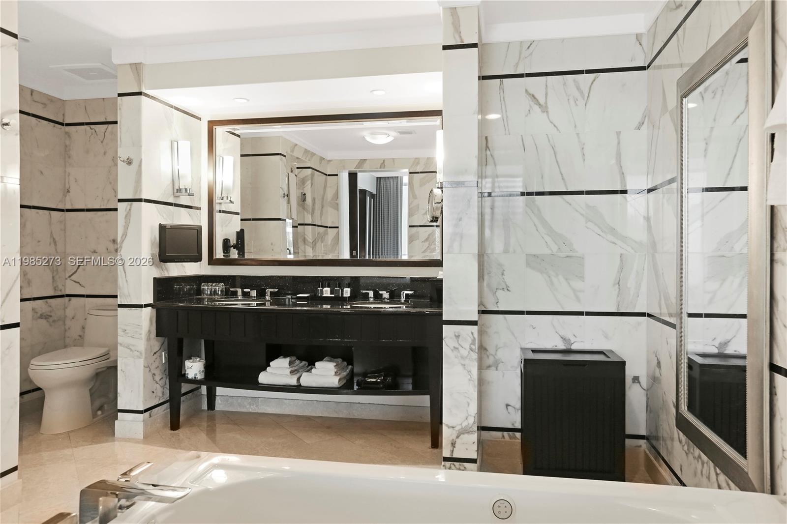 4391 Collins Ave #307, Miami Beach FL 33140