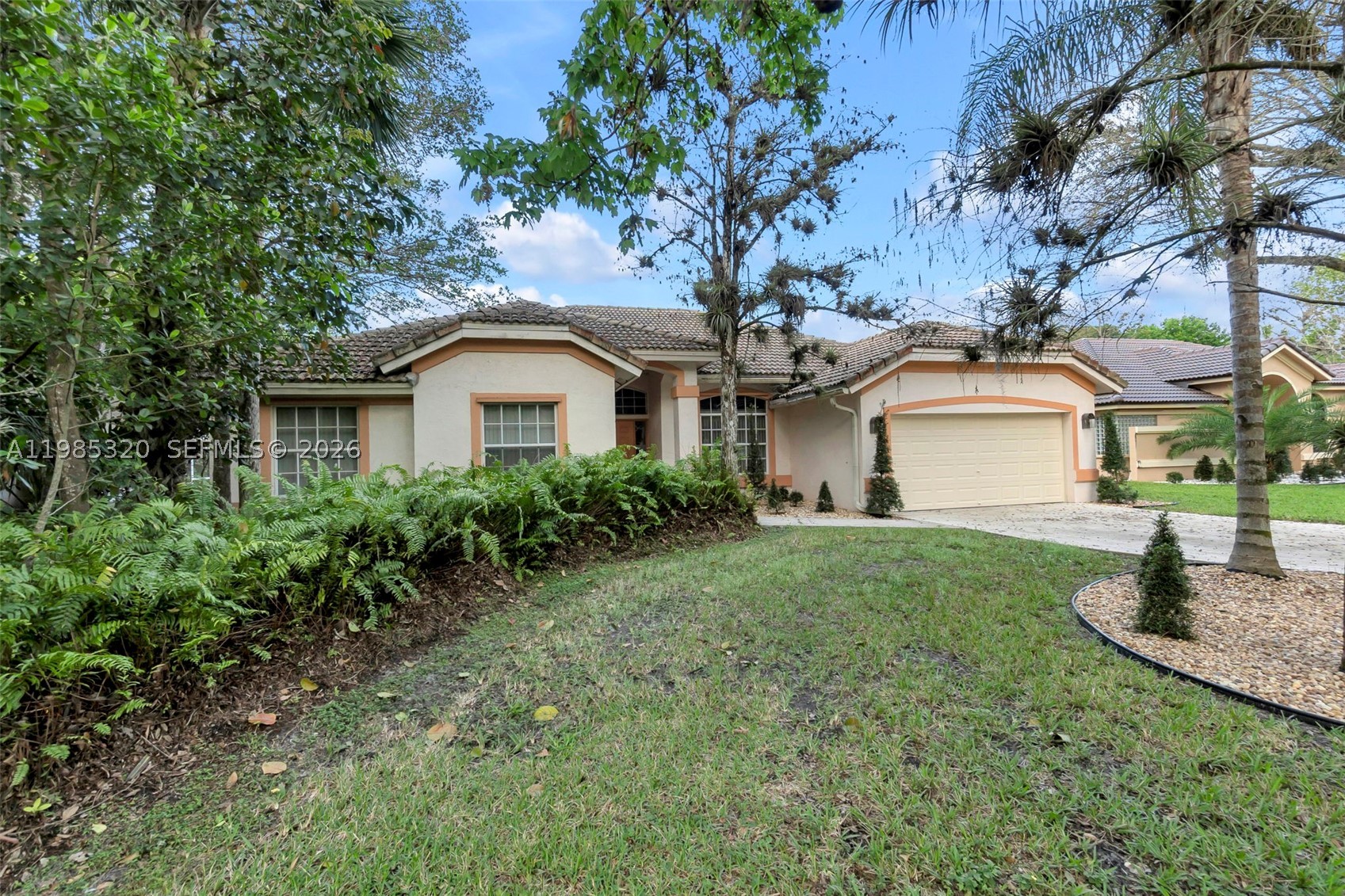 4927 NW 67th Ave, Lauderhill FL 33319