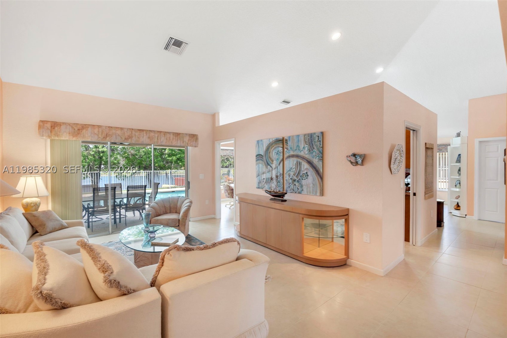 4927 NW 67th Ave, Lauderhill FL 33319