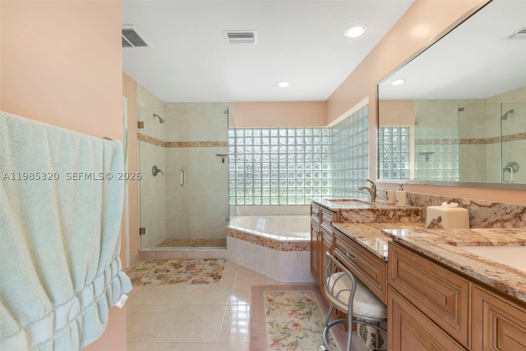 4927 NW 67th Ave, Lauderhill FL 33319