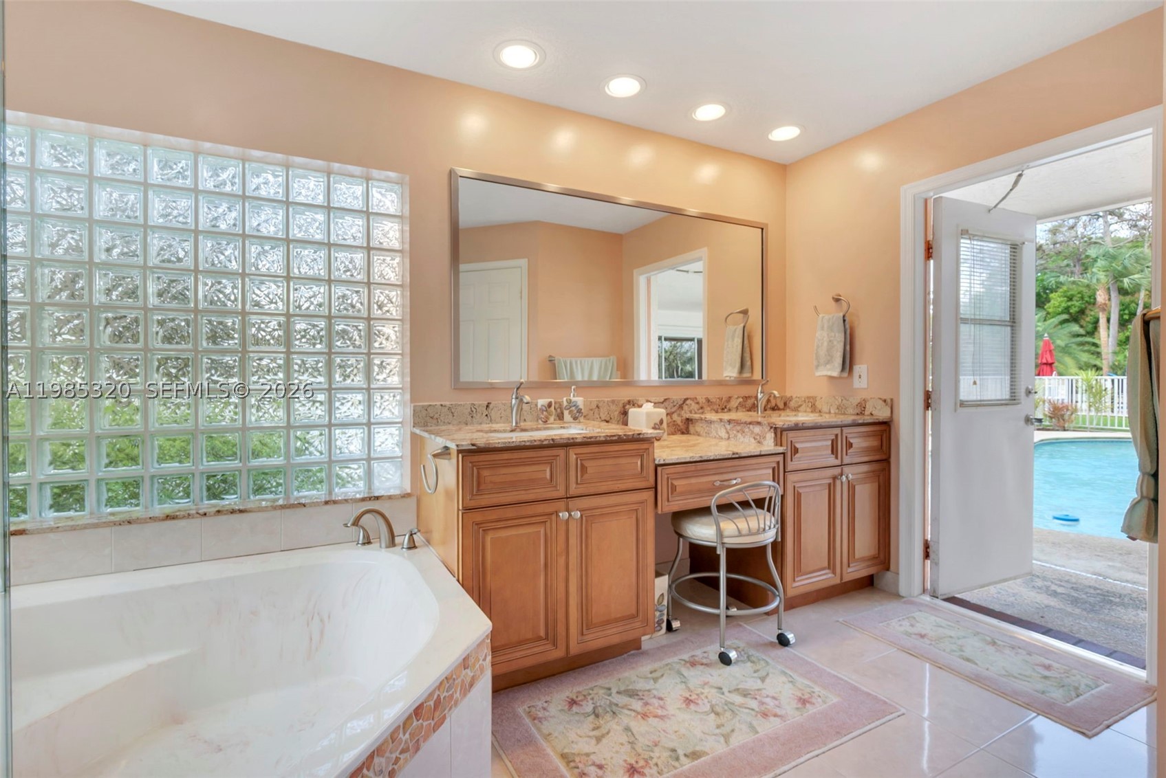 4927 NW 67th Ave, Lauderhill FL 33319