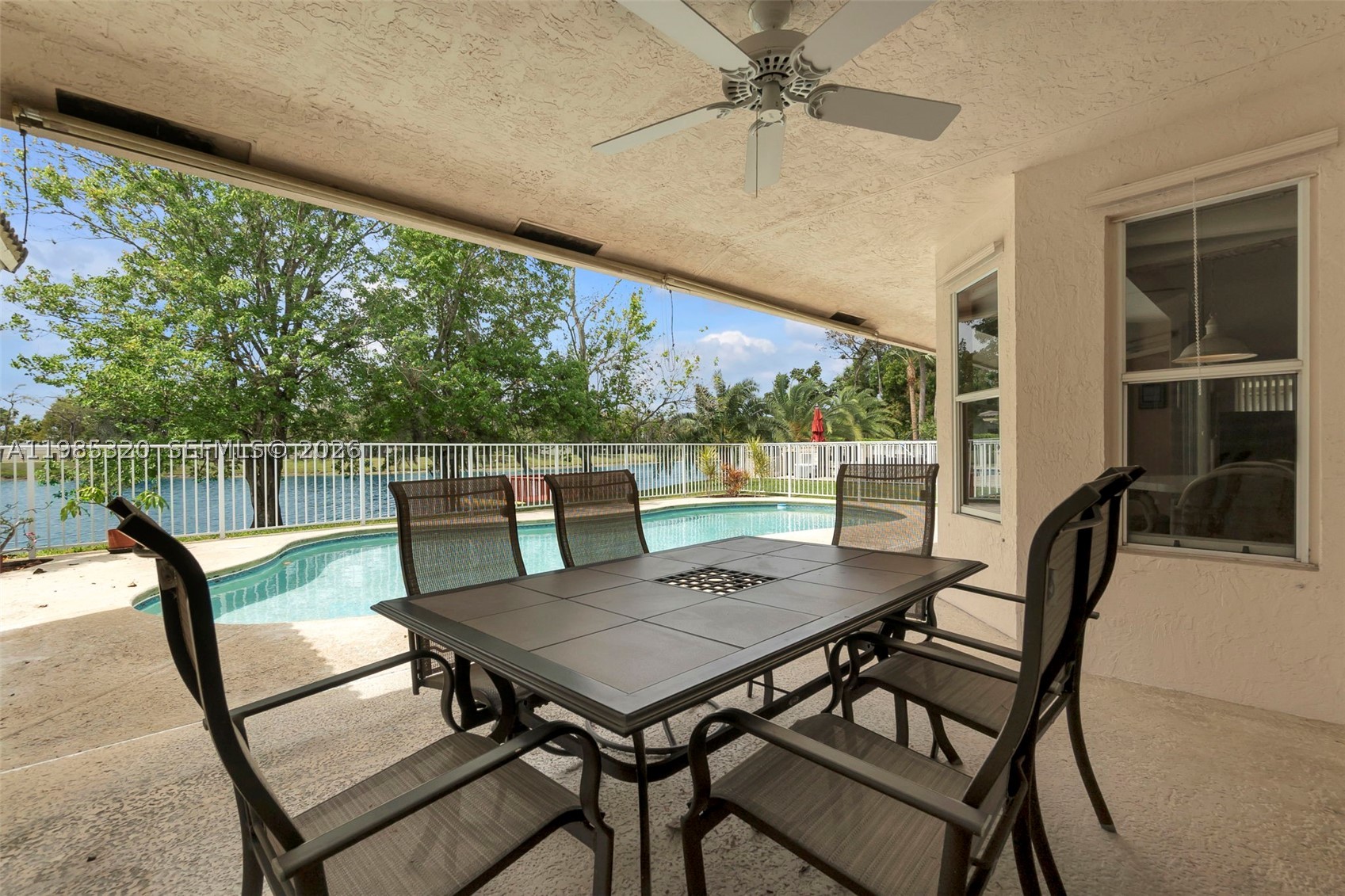 4927 NW 67th Ave, Lauderhill FL 33319