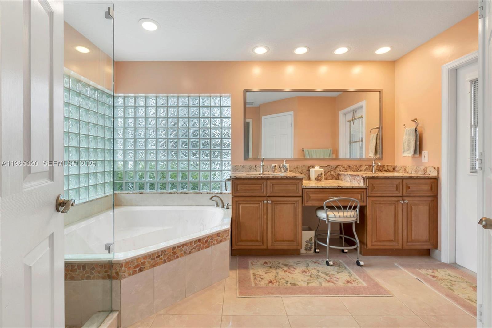 4927 NW 67th Ave, Lauderhill FL 33319