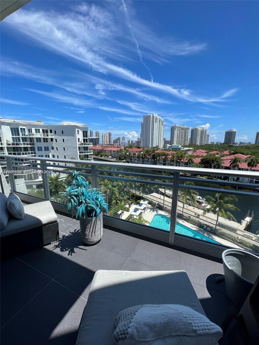 2950 NE 188th St #543, Aventura FL 33180
