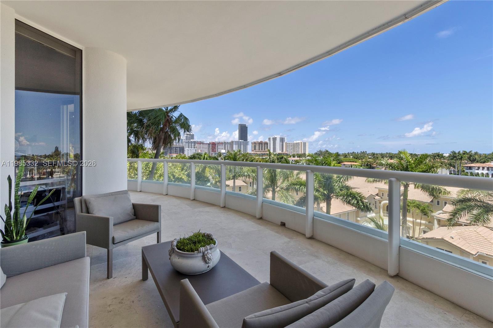 21050 Point Pl #604, Aventura FL 33180