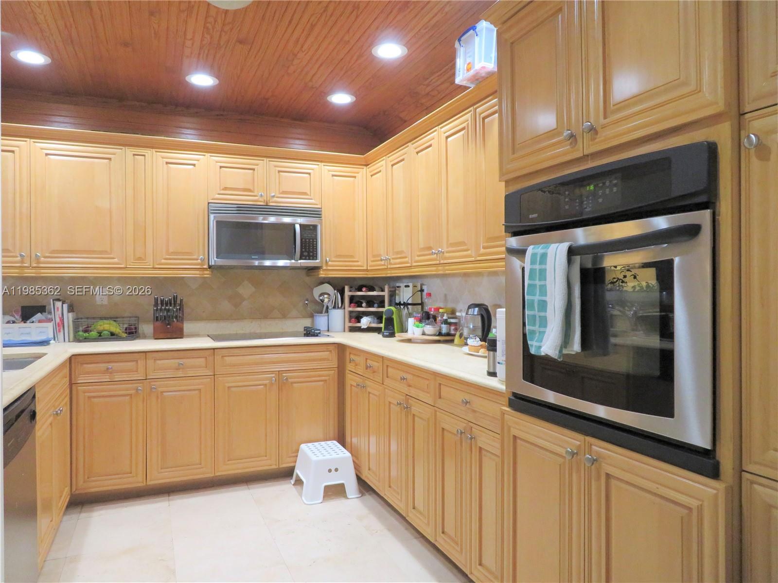 201 Crandon Blvd #1226, Key Biscayne FL 33149