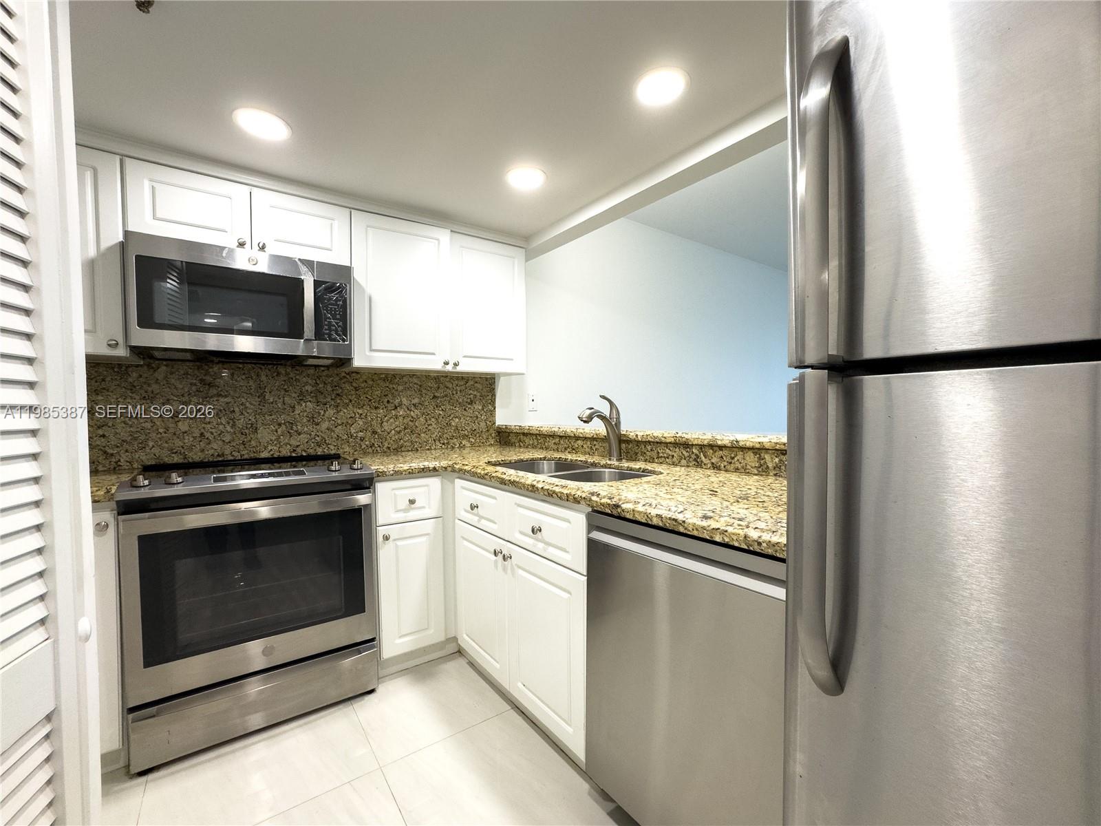 540 Brickell Key Dr #416, Miami FL 33131