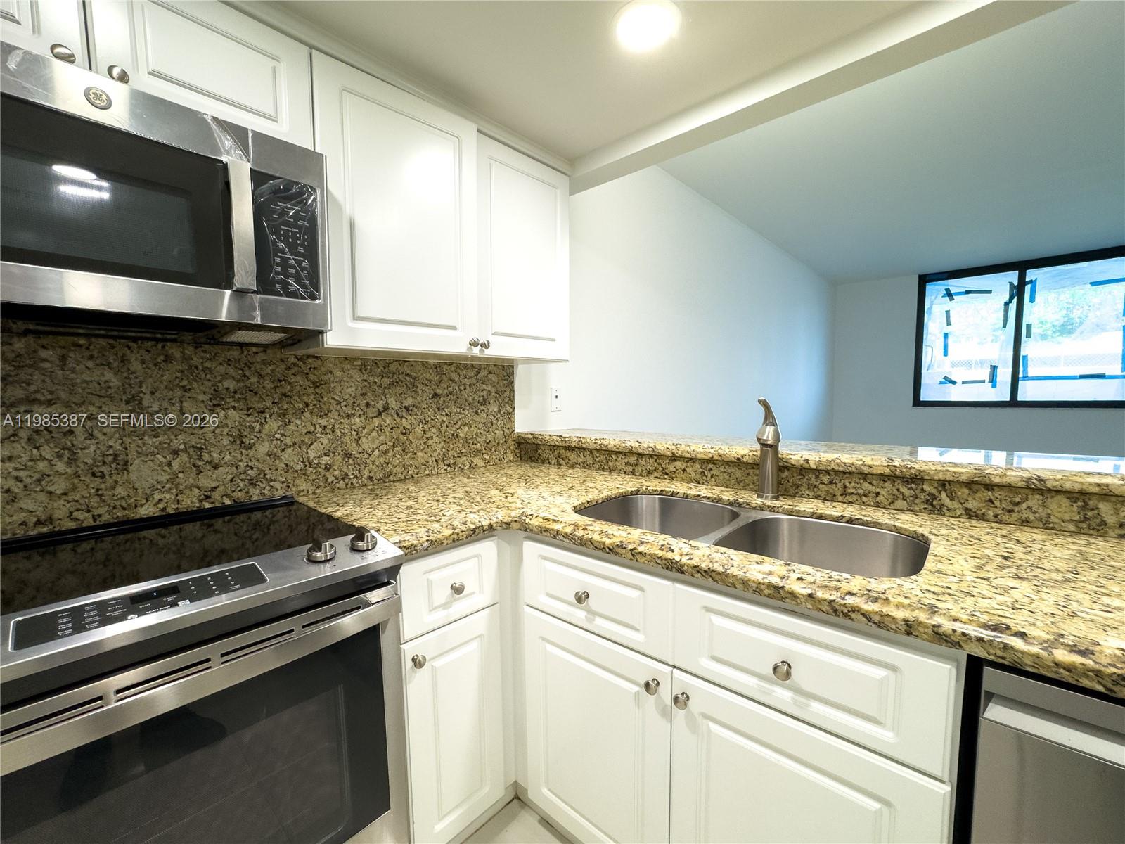 540 Brickell Key Dr #416, Miami FL 33131