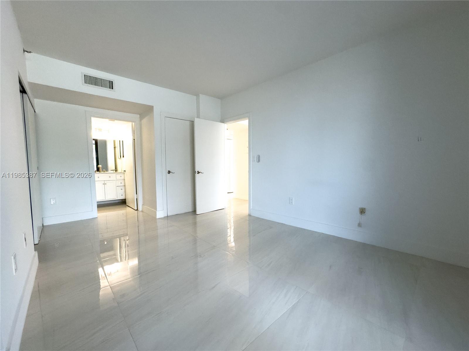 540 Brickell Key Dr #416, Miami FL 33131
