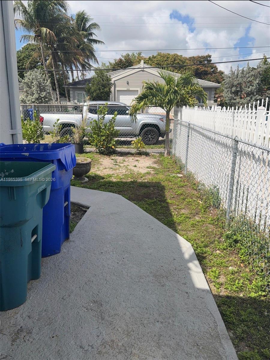 1637 NW 31st Ave #., Miami FL 33125