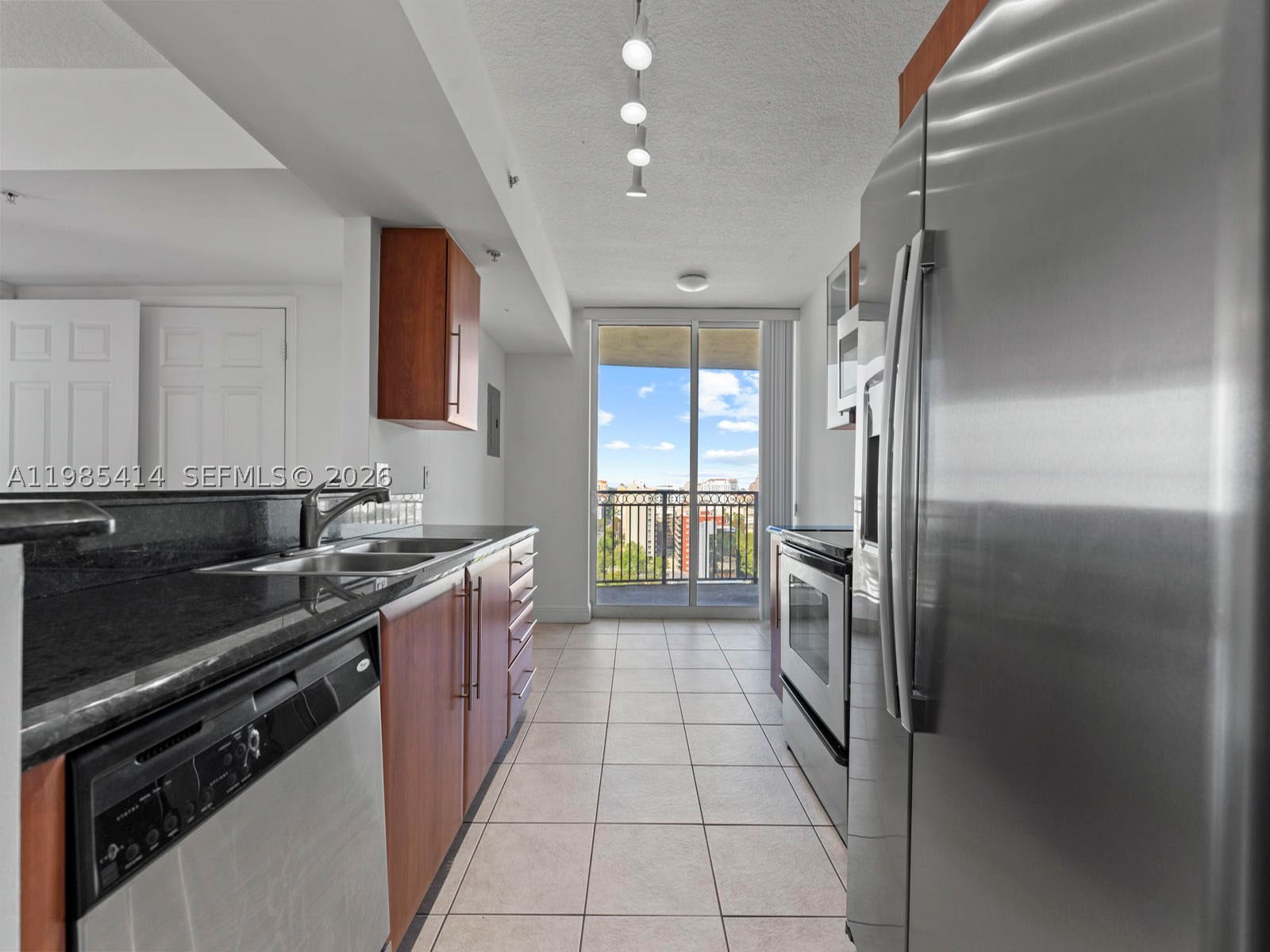 3232 SW 22nd Ter #1609, Miami FL 33145
