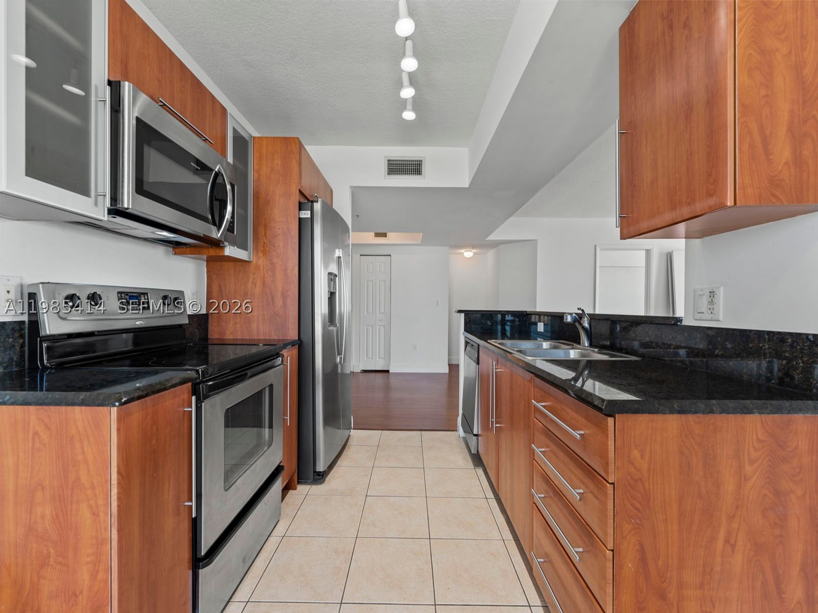 3232 SW 22nd Ter #1609, Miami FL 33145