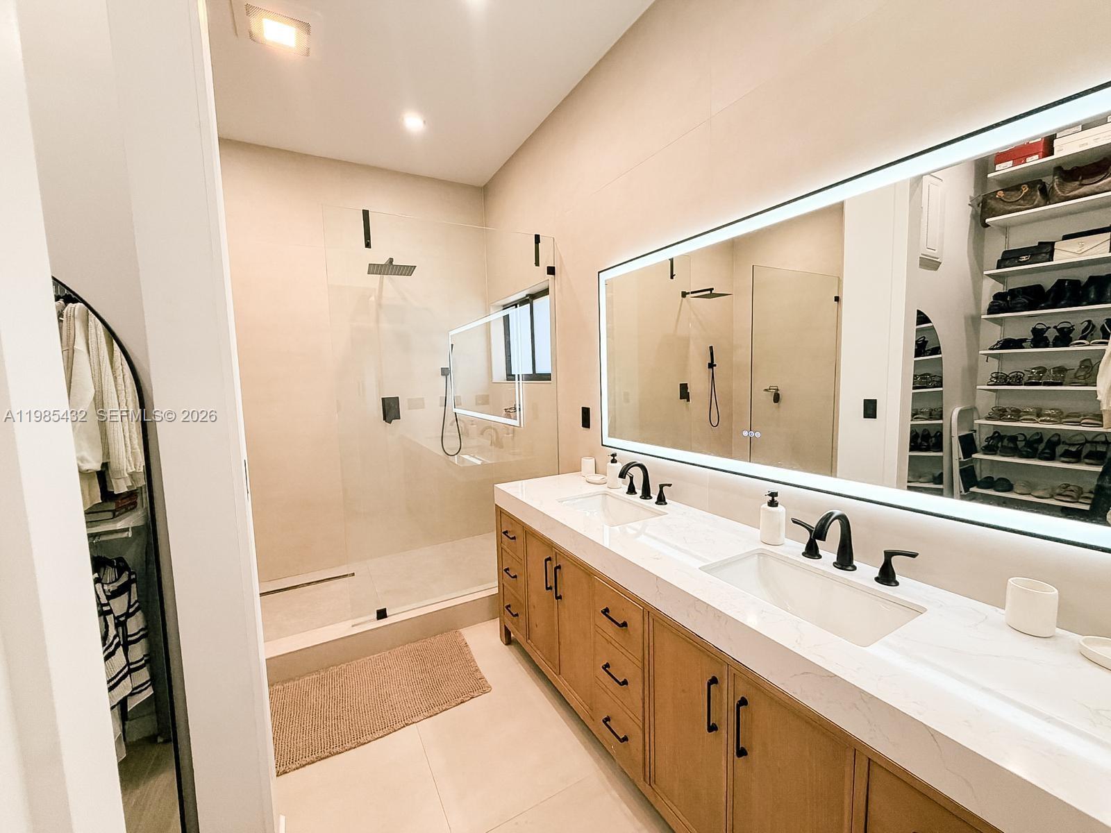 6200 SW 57th Dr, South Miami FL 33143