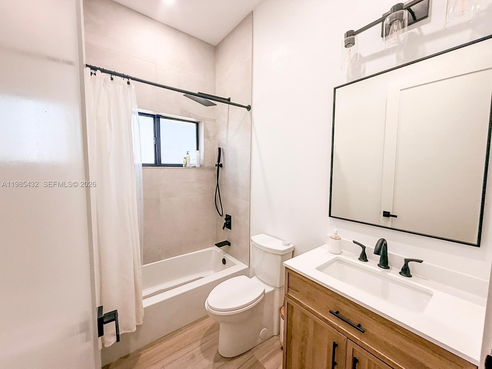 6200 SW 57th Dr, South Miami FL 33143