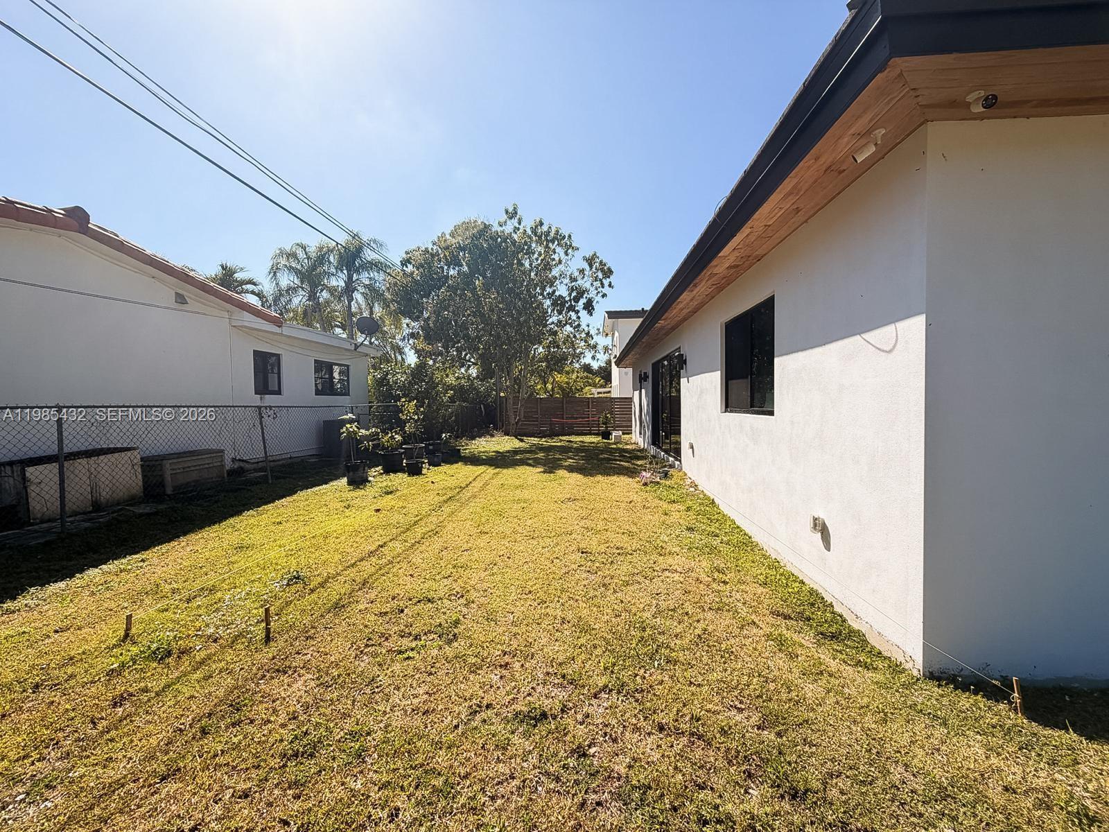 6200 SW 57th Dr, South Miami FL 33143