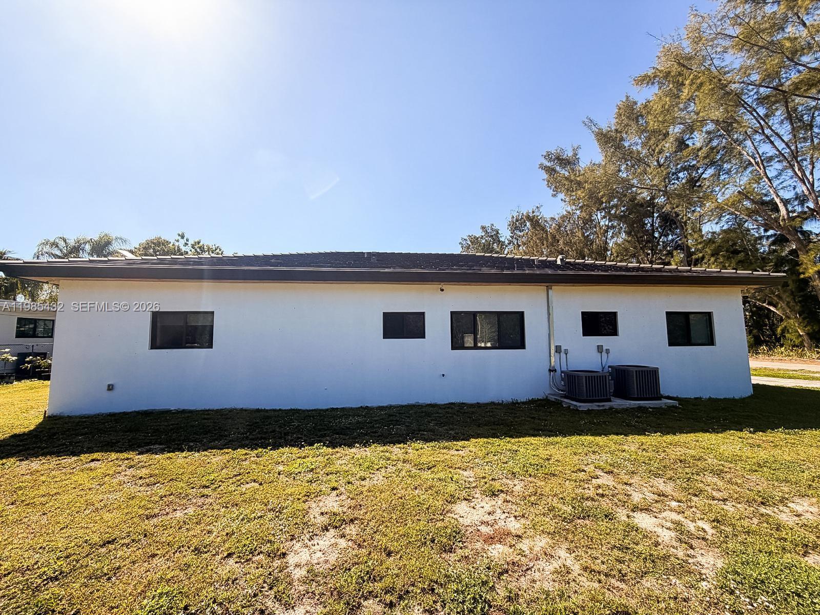 6200 SW 57th Dr, South Miami FL 33143