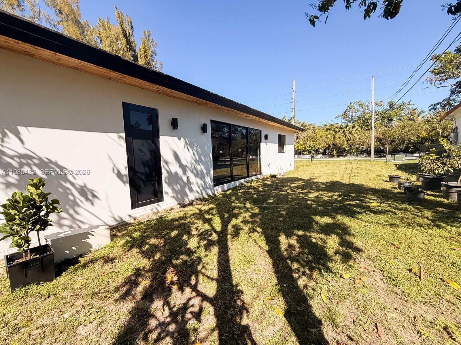 6200 SW 57th Dr, South Miami FL 33143