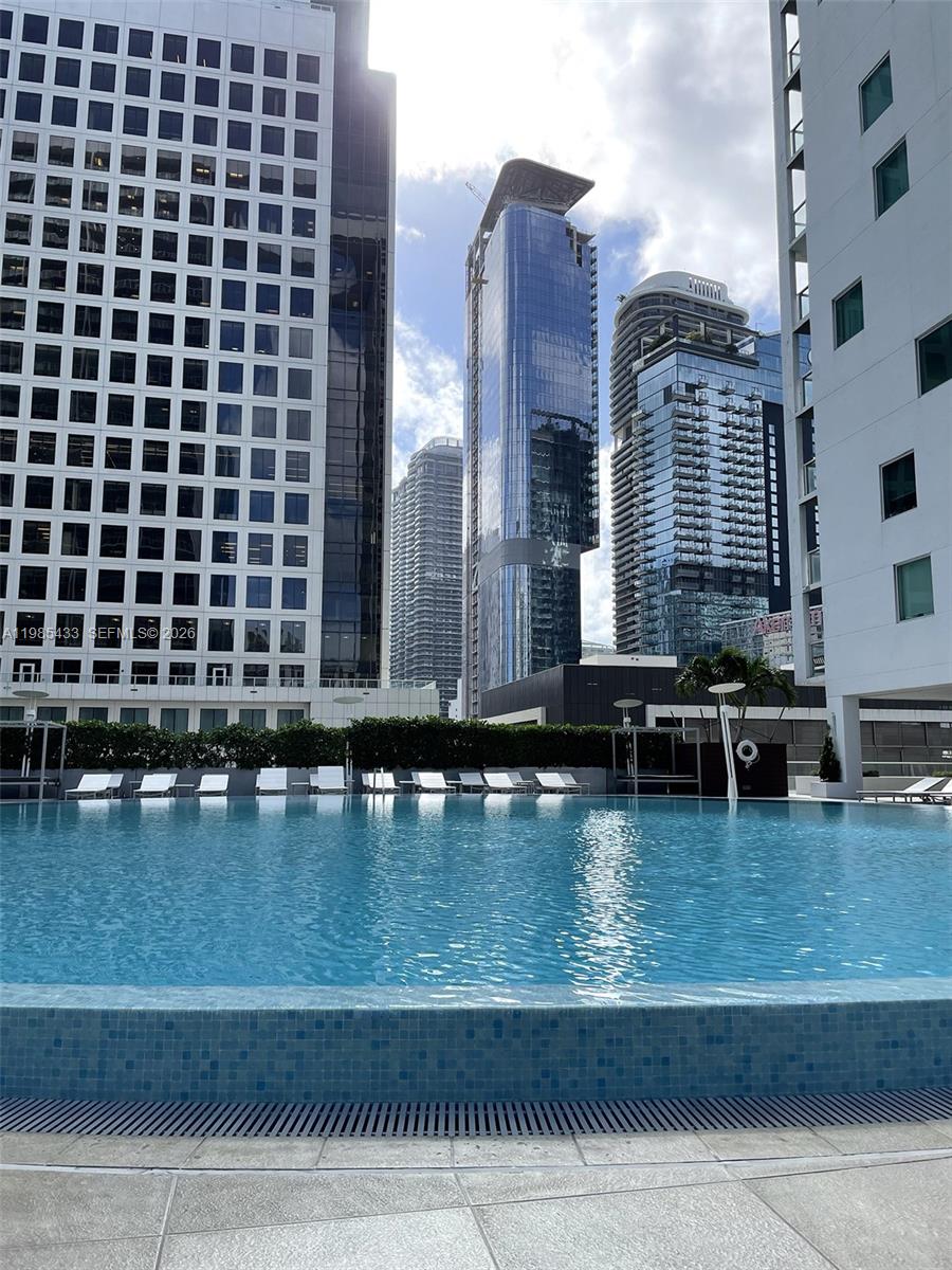 55 SE 6th St #1407, Miami FL 33131