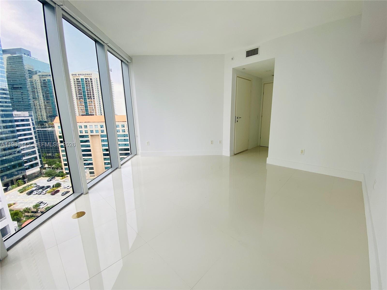 1300 Brickell Bay Dr #1903, Miami FL 33131