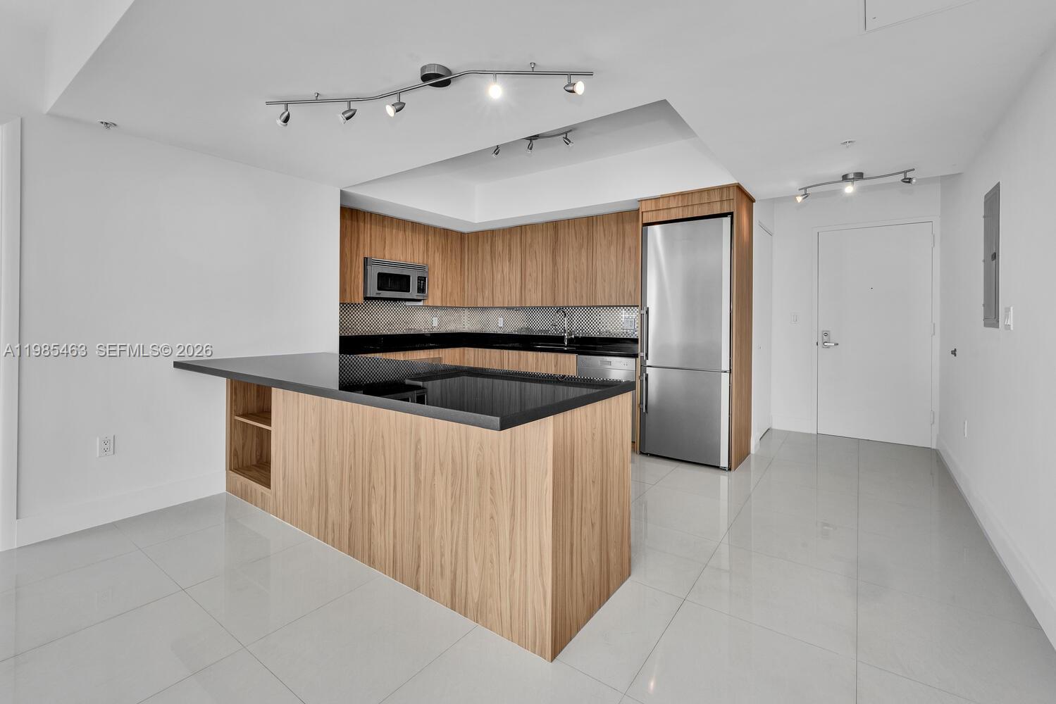 92 SW 3rd St #3904, Miami FL 33130