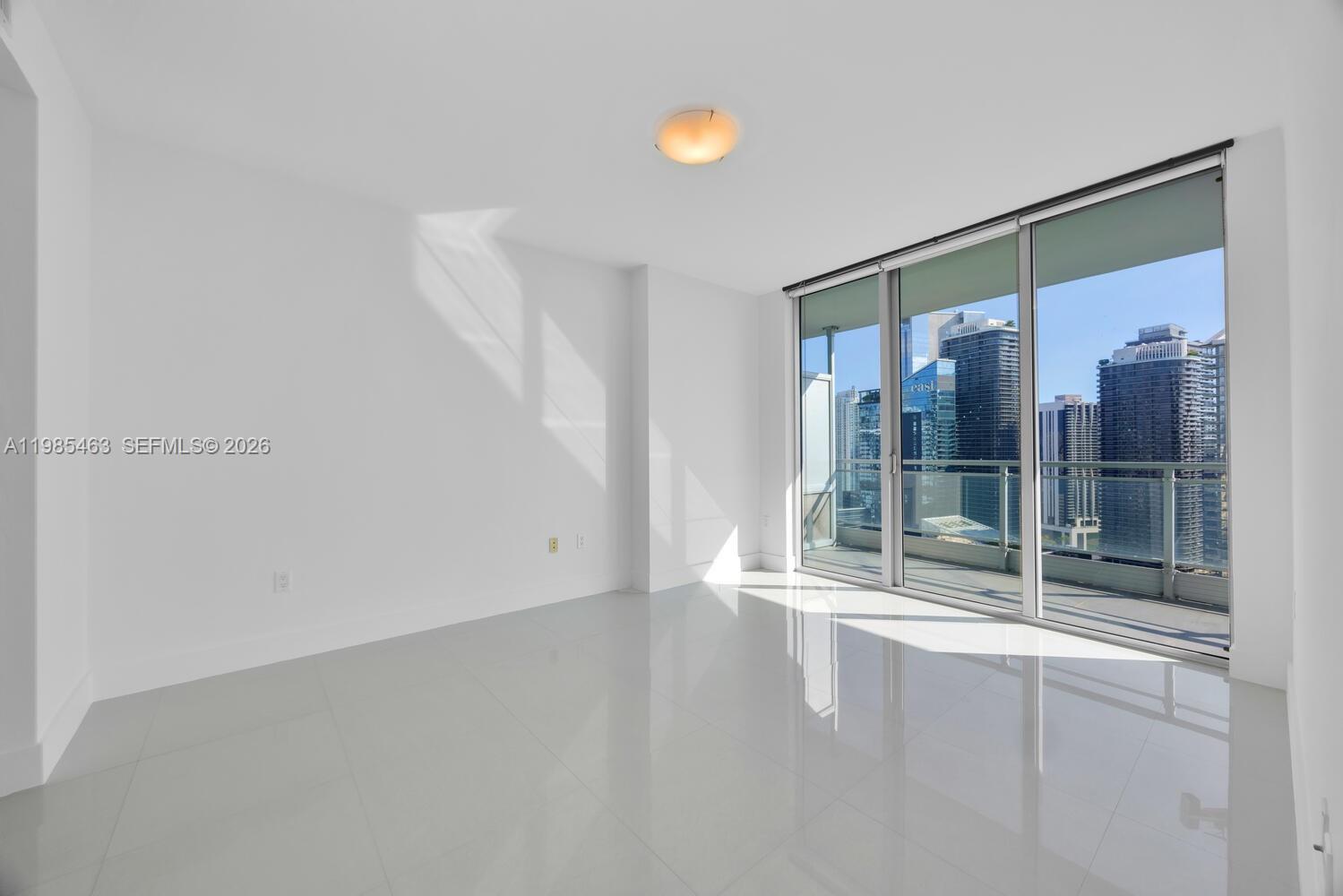 92 SW 3rd St #3904, Miami FL 33130