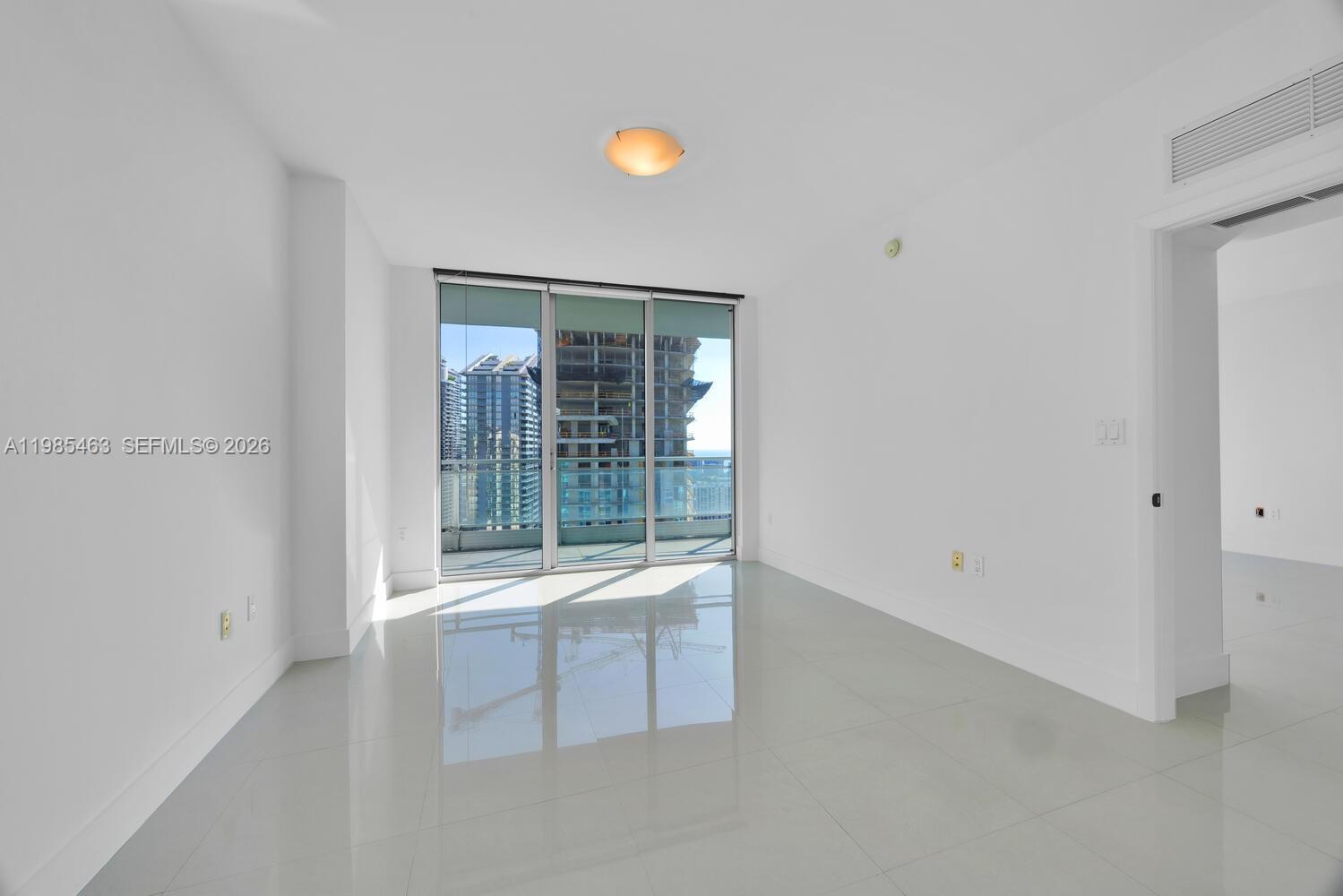92 SW 3rd St #3904, Miami FL 33130