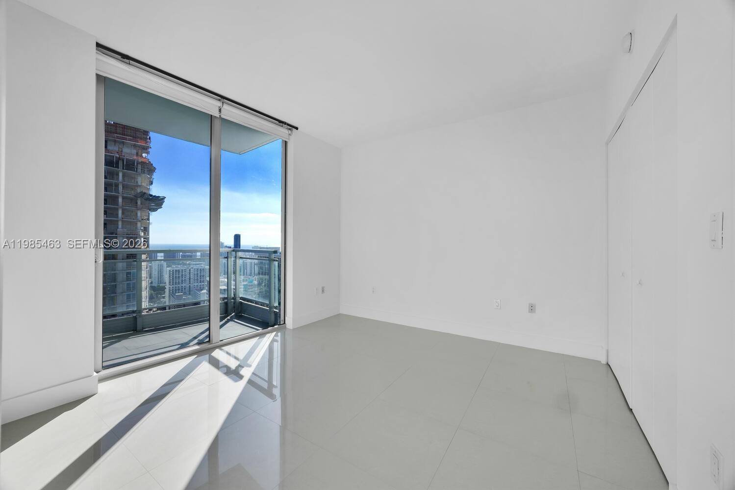 92 SW 3rd St #3904, Miami FL 33130