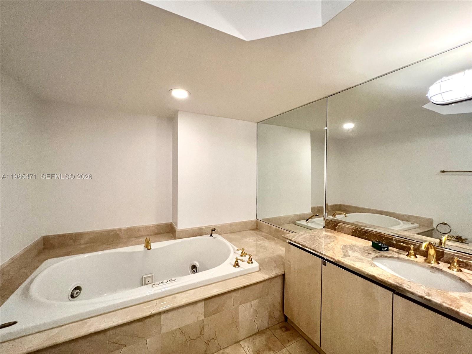 445 Grand Bay Dr #310, Key Biscayne FL 33149