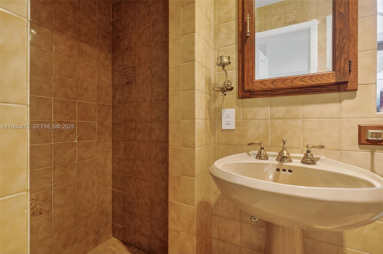 1305 Alhambra Cir, Coral Gables FL 33134