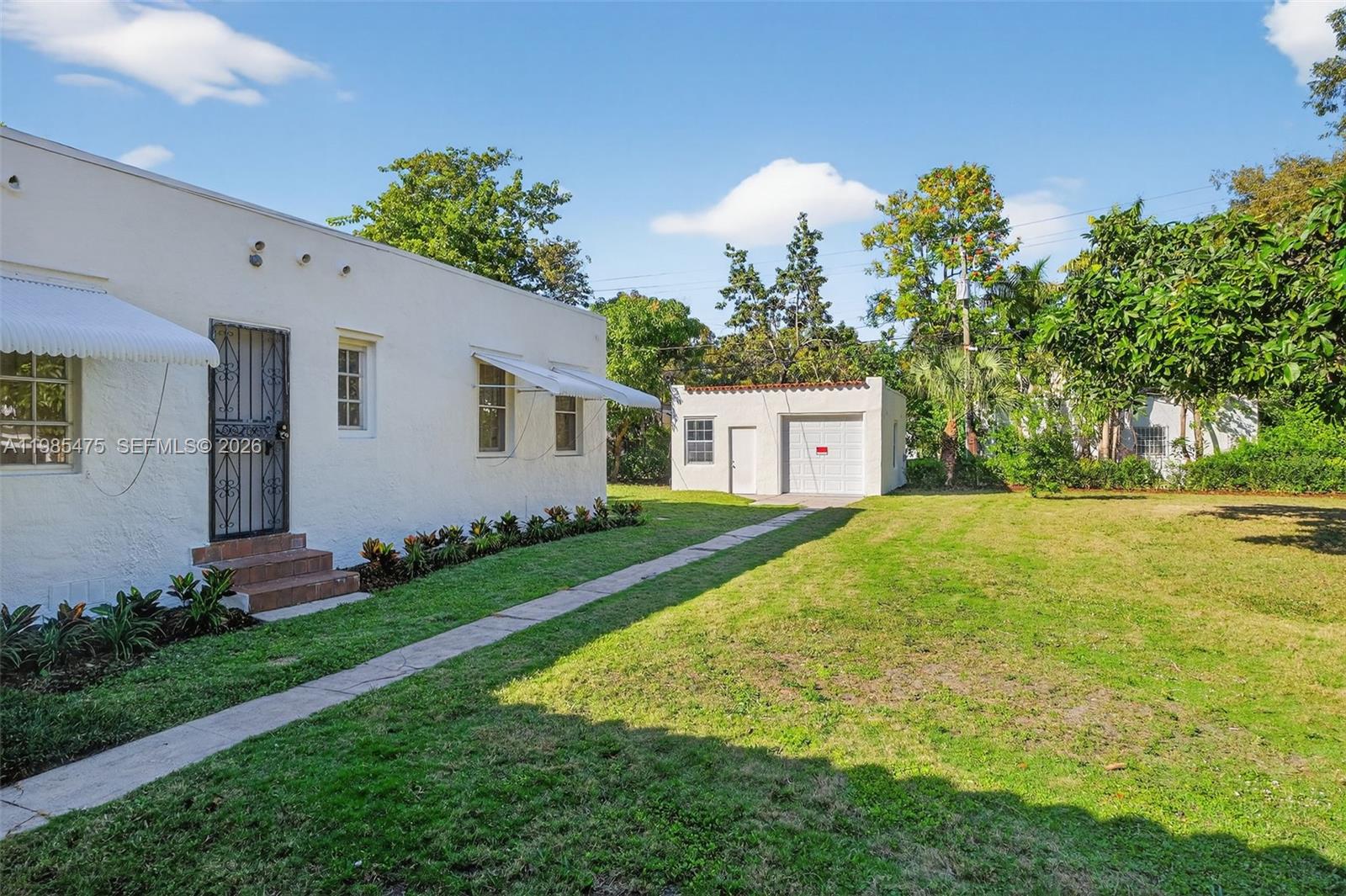 1305 Alhambra Cir, Coral Gables FL 33134