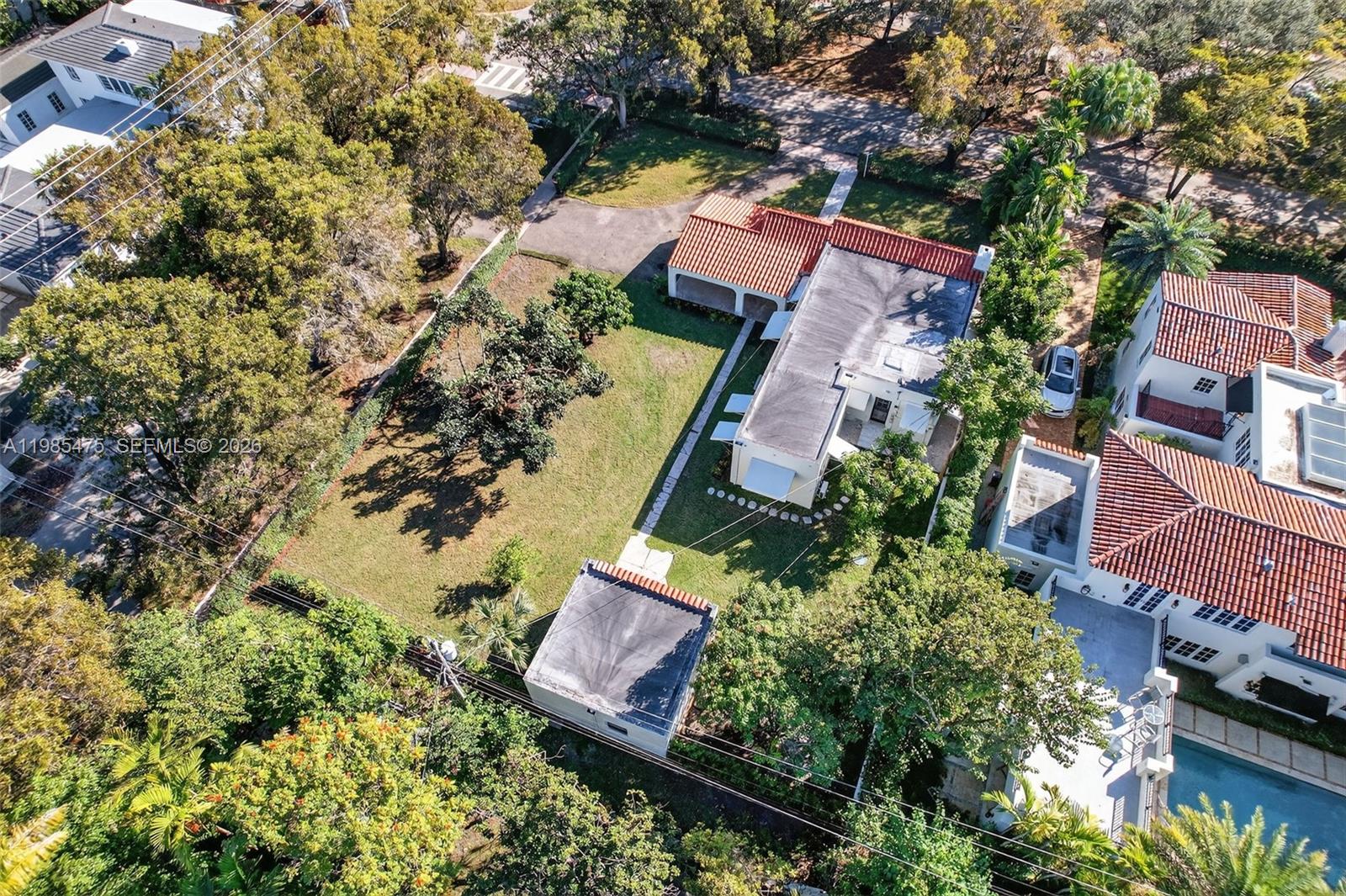 1305 Alhambra Cir, Coral Gables FL 33134