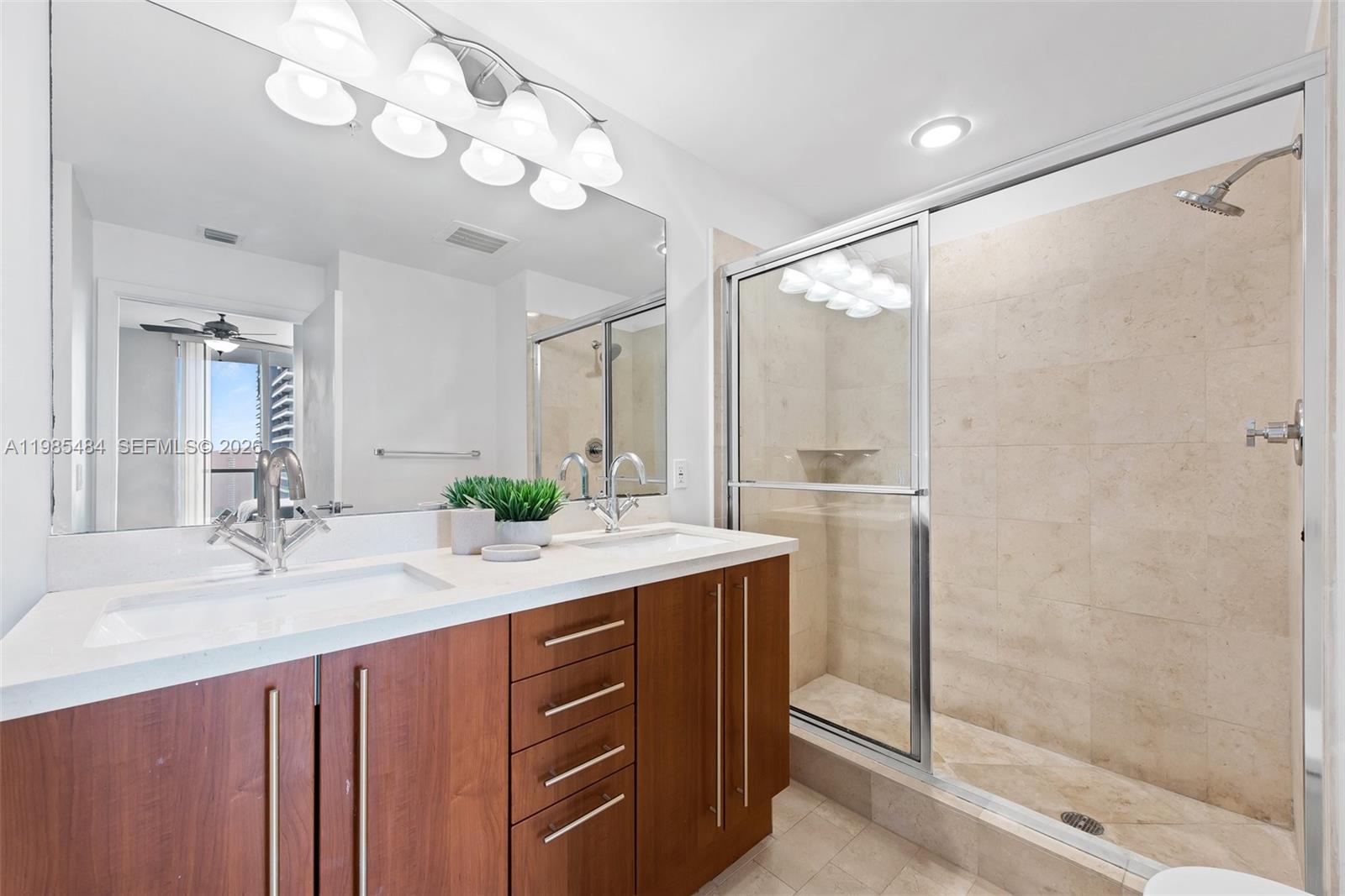 79 SW 12th St #2503-S, Miami FL 33130