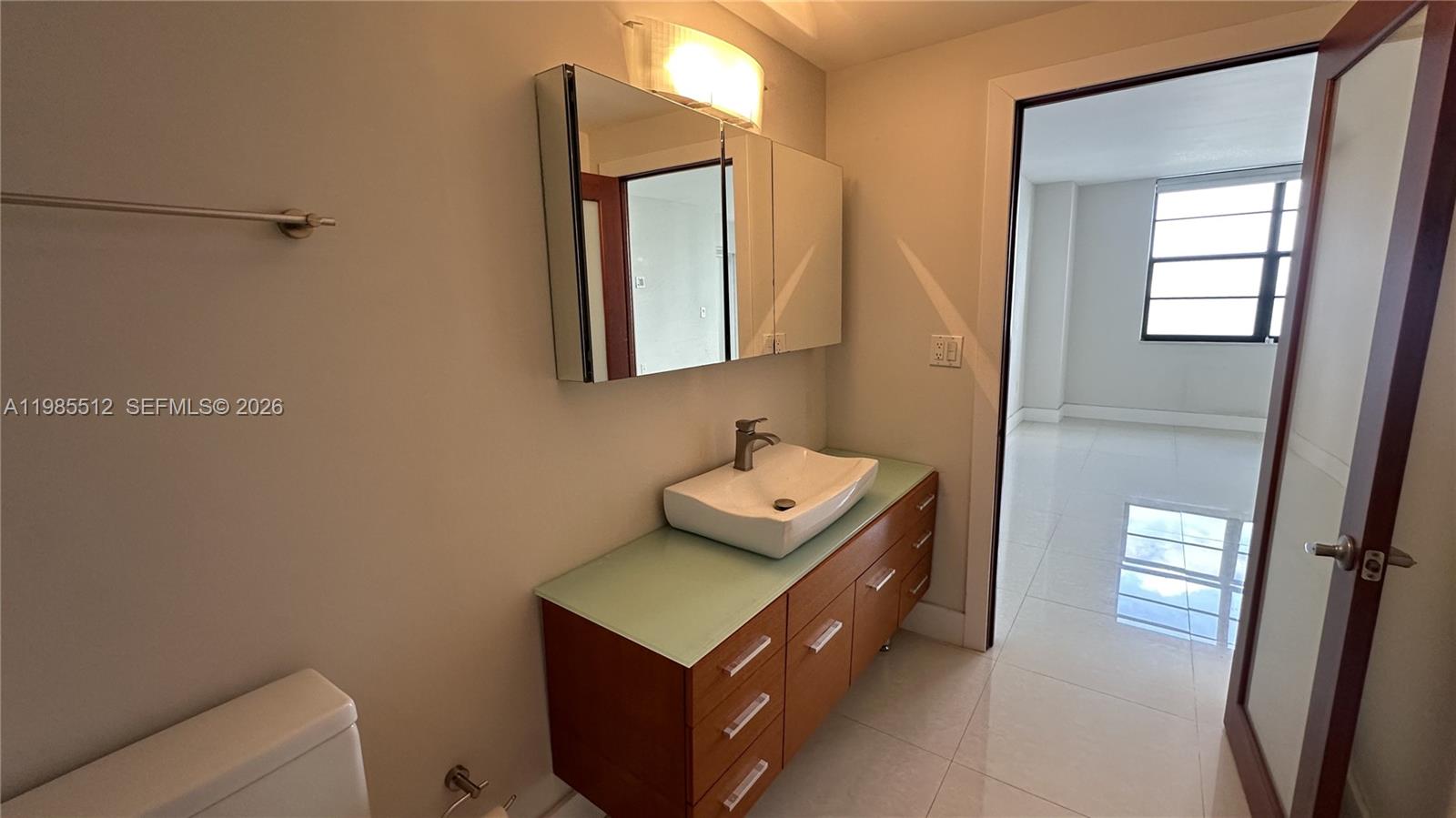 2333 Brickell Ave #1009, Miami FL 33129