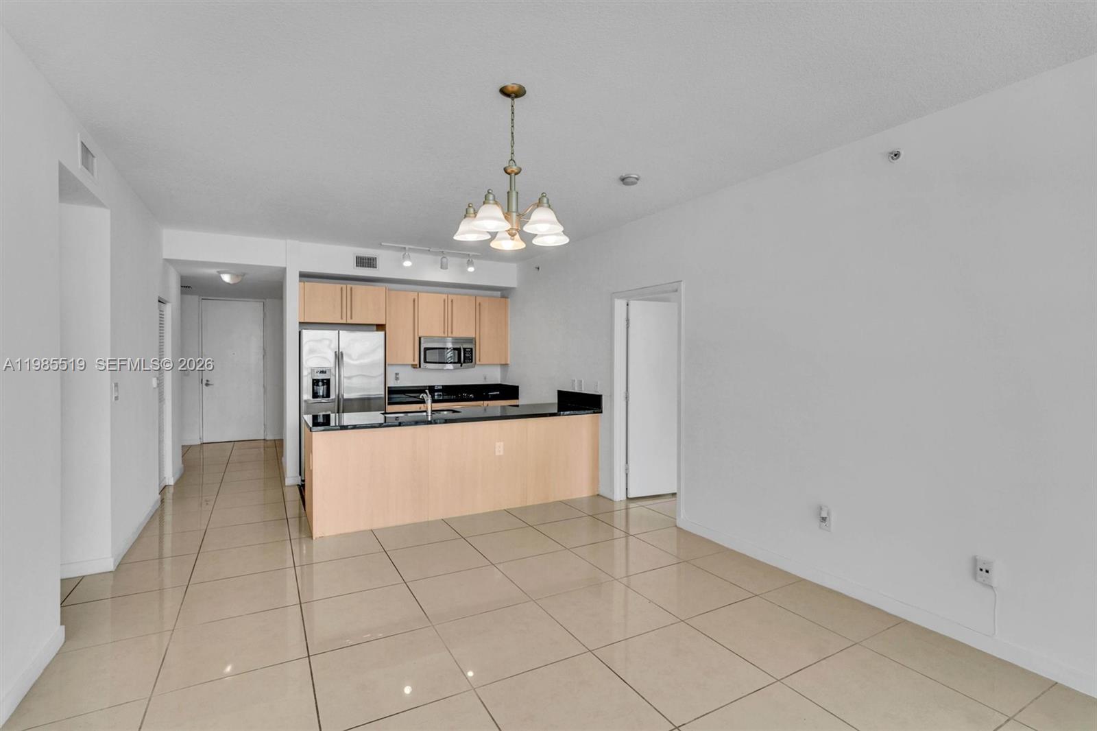 79 SW 12th St #1210, Miami FL 33130