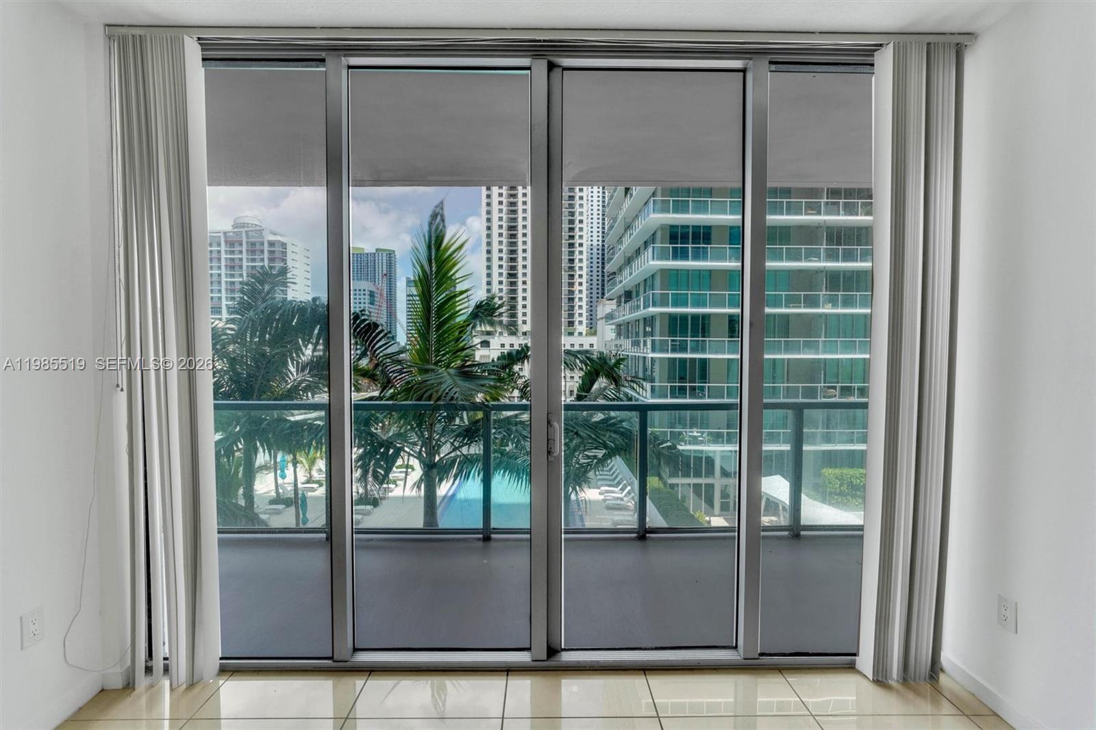 79 SW 12th St #1210, Miami FL 33130