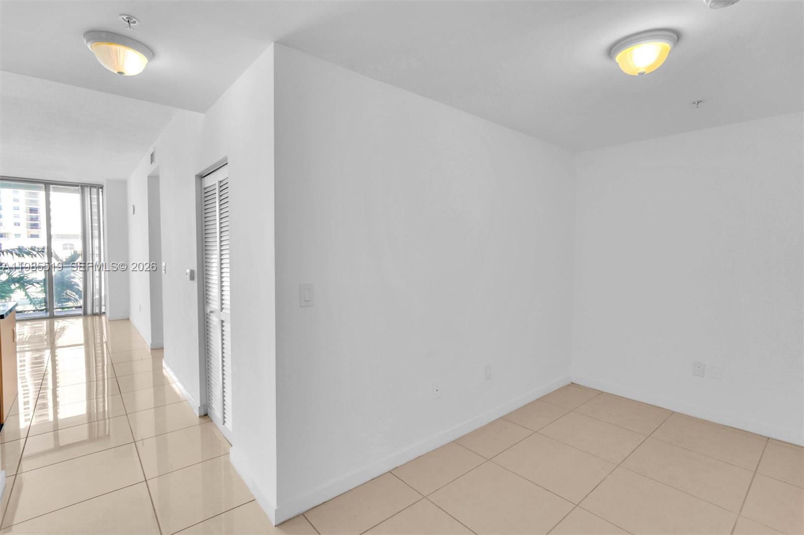 79 SW 12th St #1210, Miami FL 33130