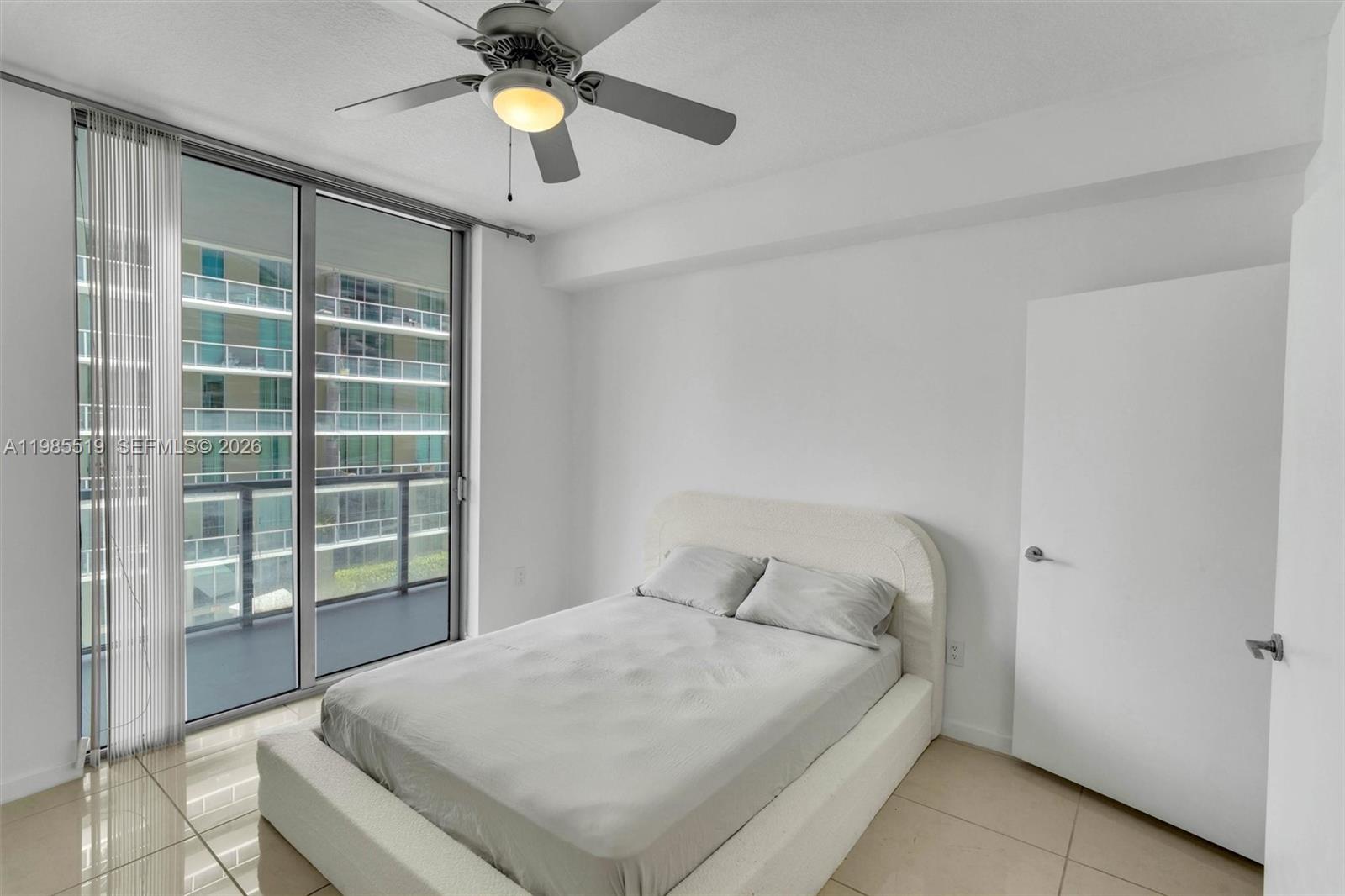 79 SW 12th St #1210, Miami FL 33130