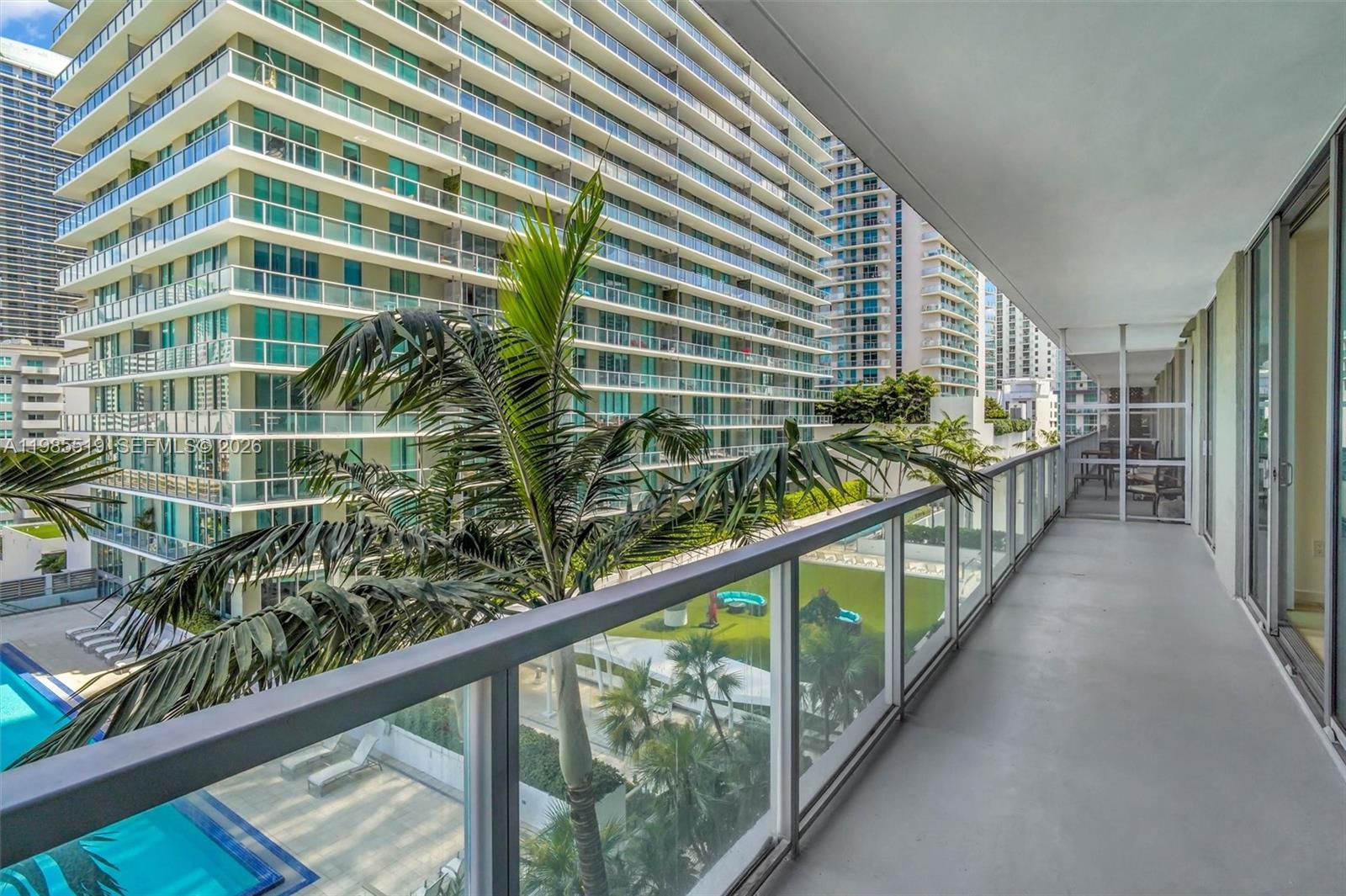 79 SW 12th St #1210, Miami FL 33130