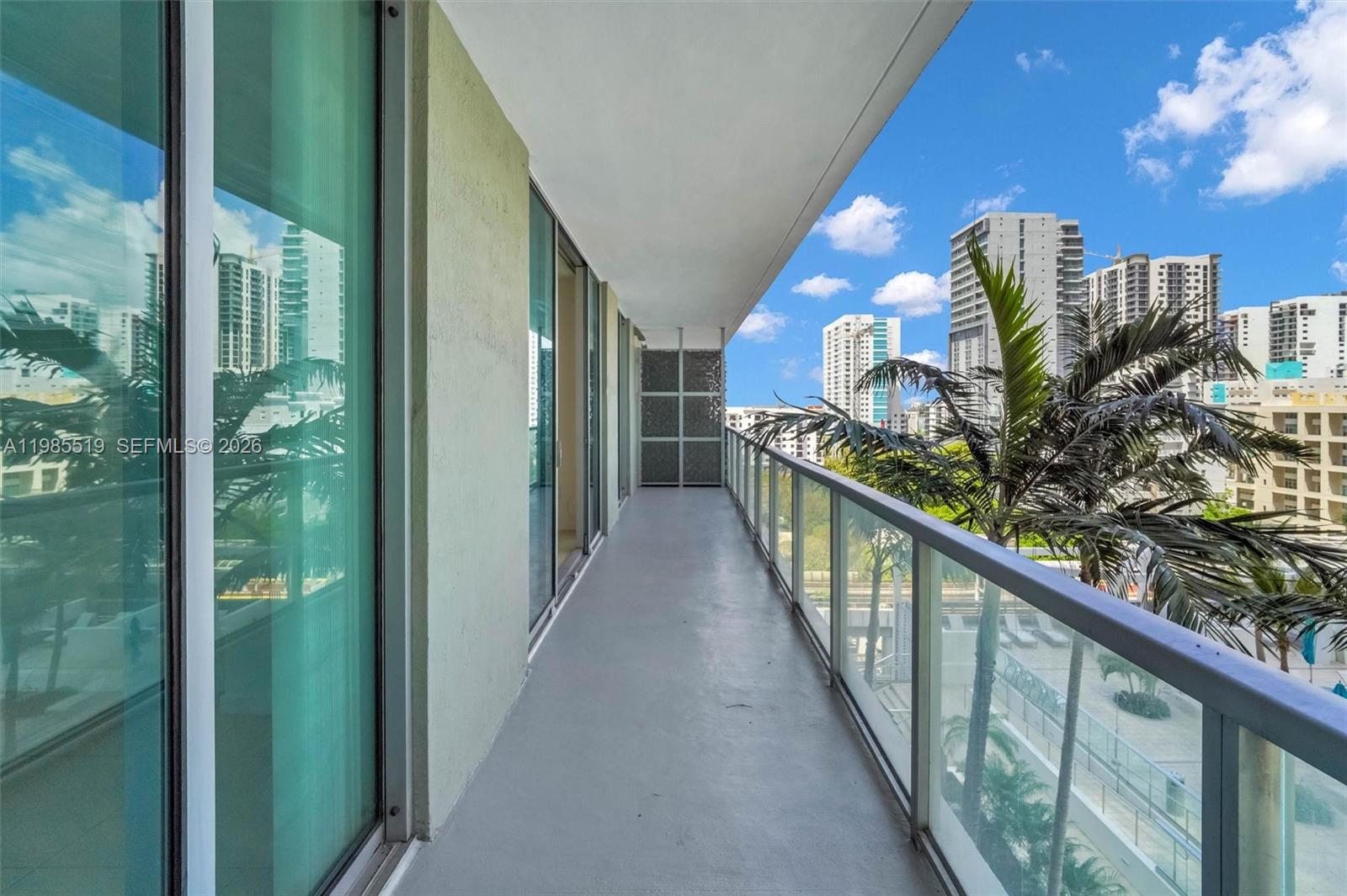 79 SW 12th St #1210, Miami FL 33130