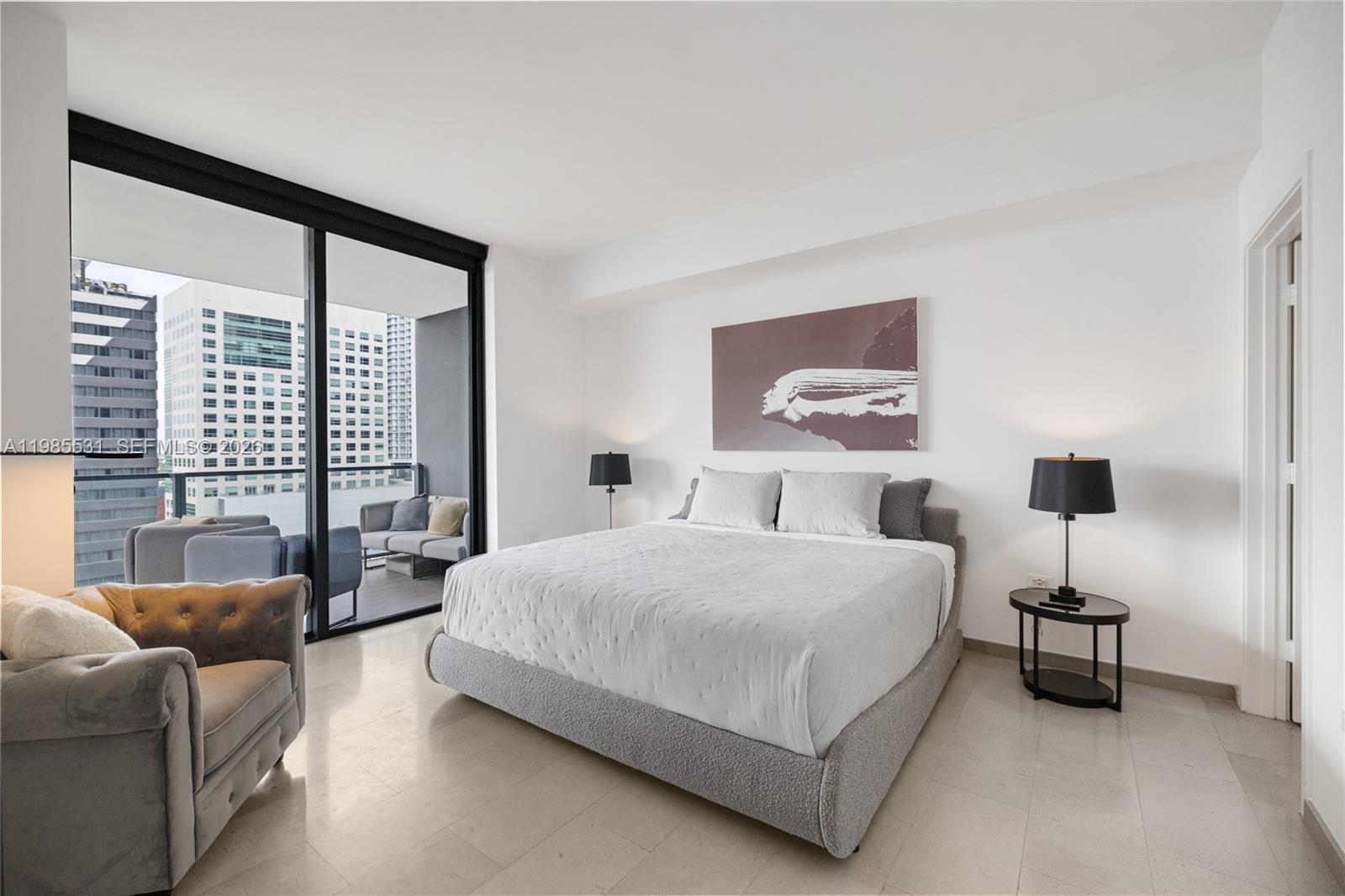 88 SW 7th St #1010, Miami FL 33130