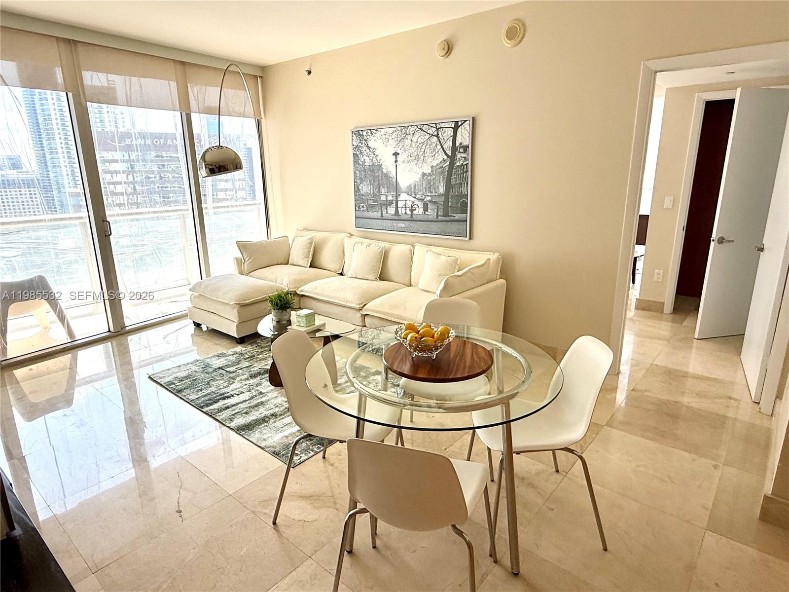 475 Brickell Ave #3913, Miami FL 33131