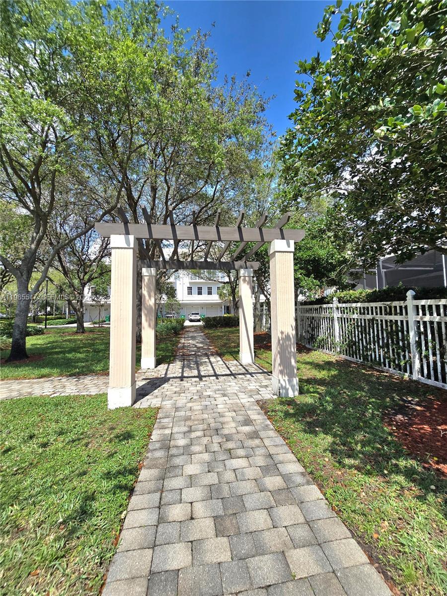 6841 N Lakeside Cir N #109-1, Davie FL 33314