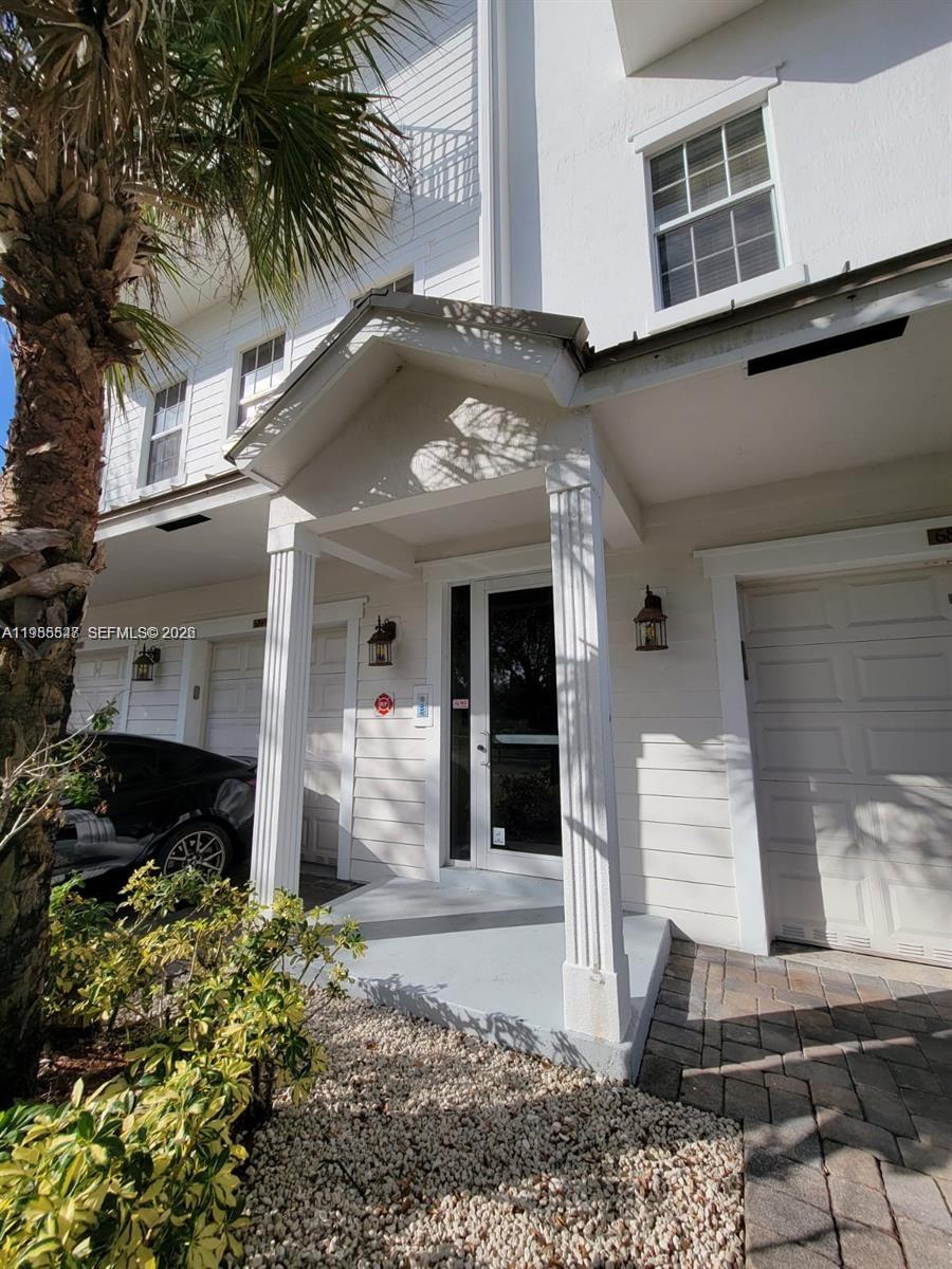 6841 N Lakeside Cir N #109-1, Davie FL 33314