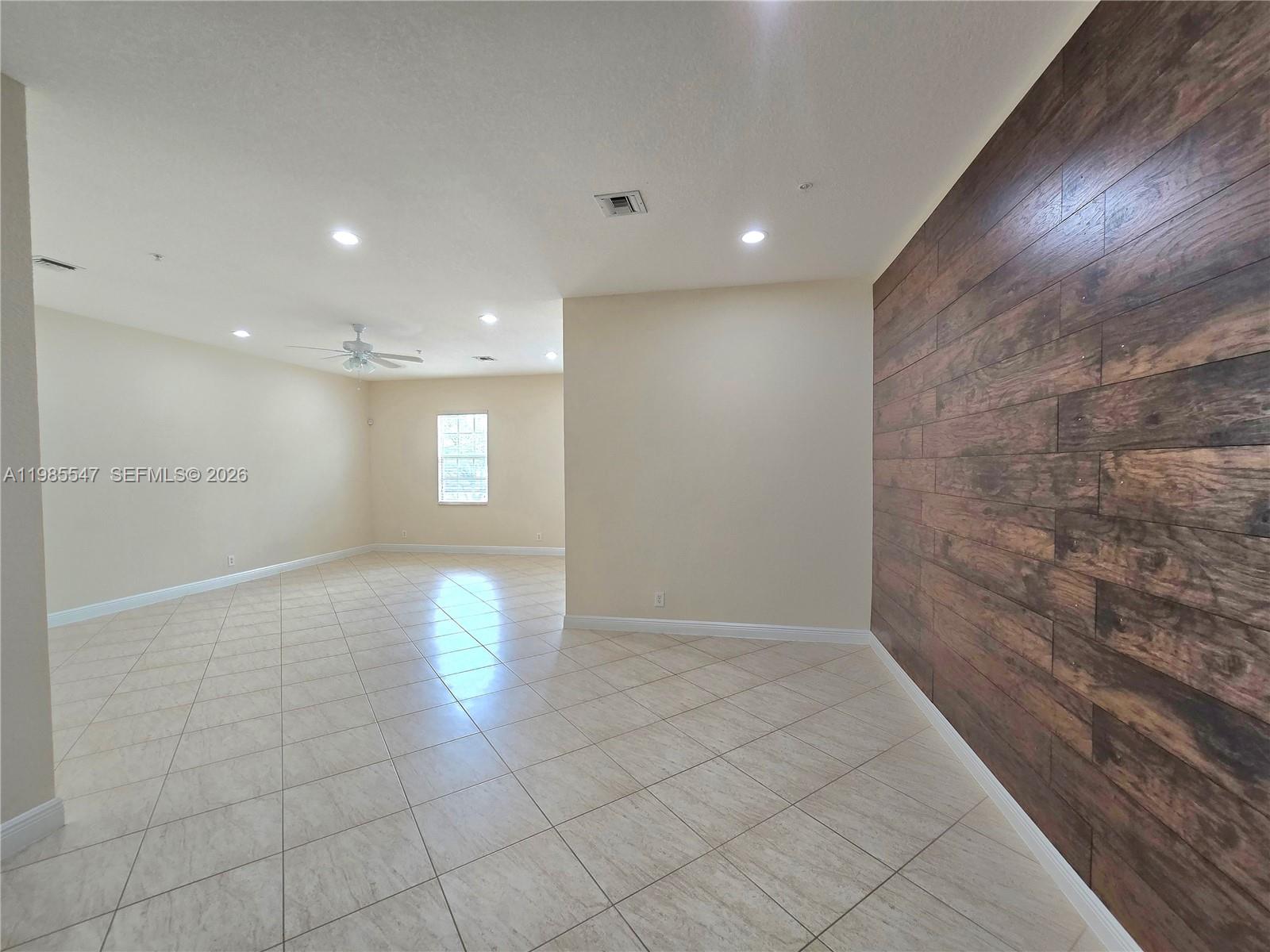 6841 N Lakeside Cir N #109-1, Davie FL 33314