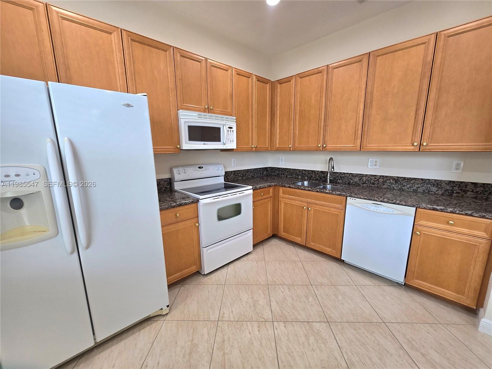 6841 N Lakeside Cir N #109-1, Davie FL 33314