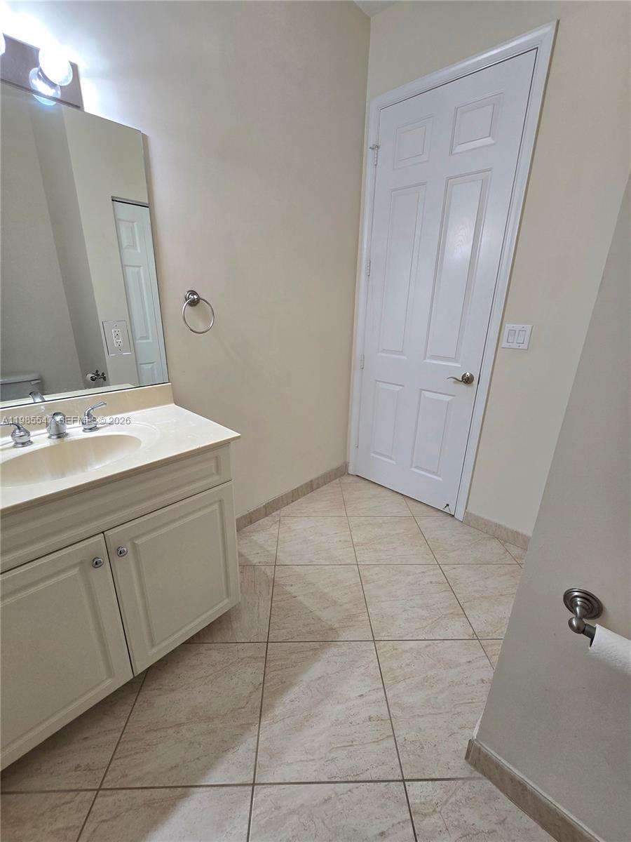 6841 N Lakeside Cir N #109-1, Davie FL 33314