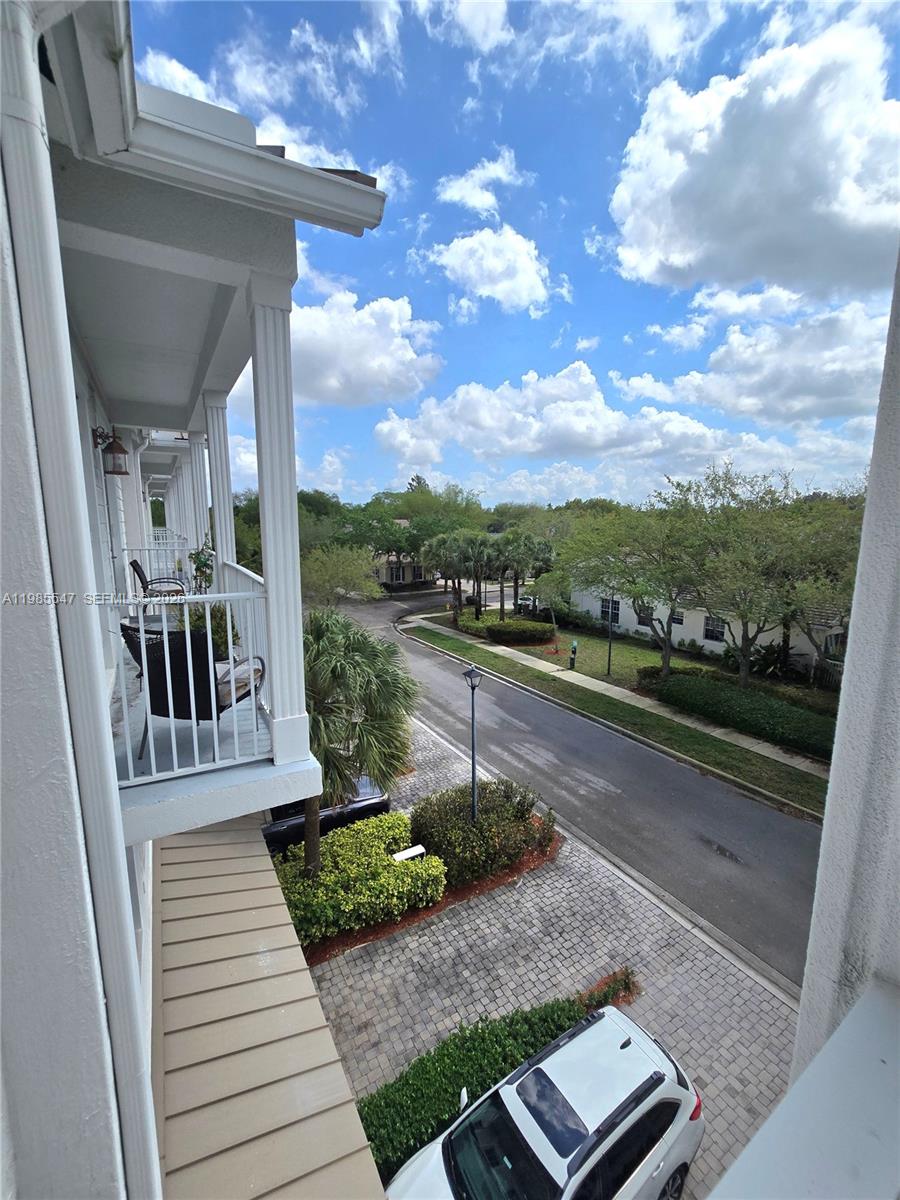 6841 N Lakeside Cir N #109-1, Davie FL 33314