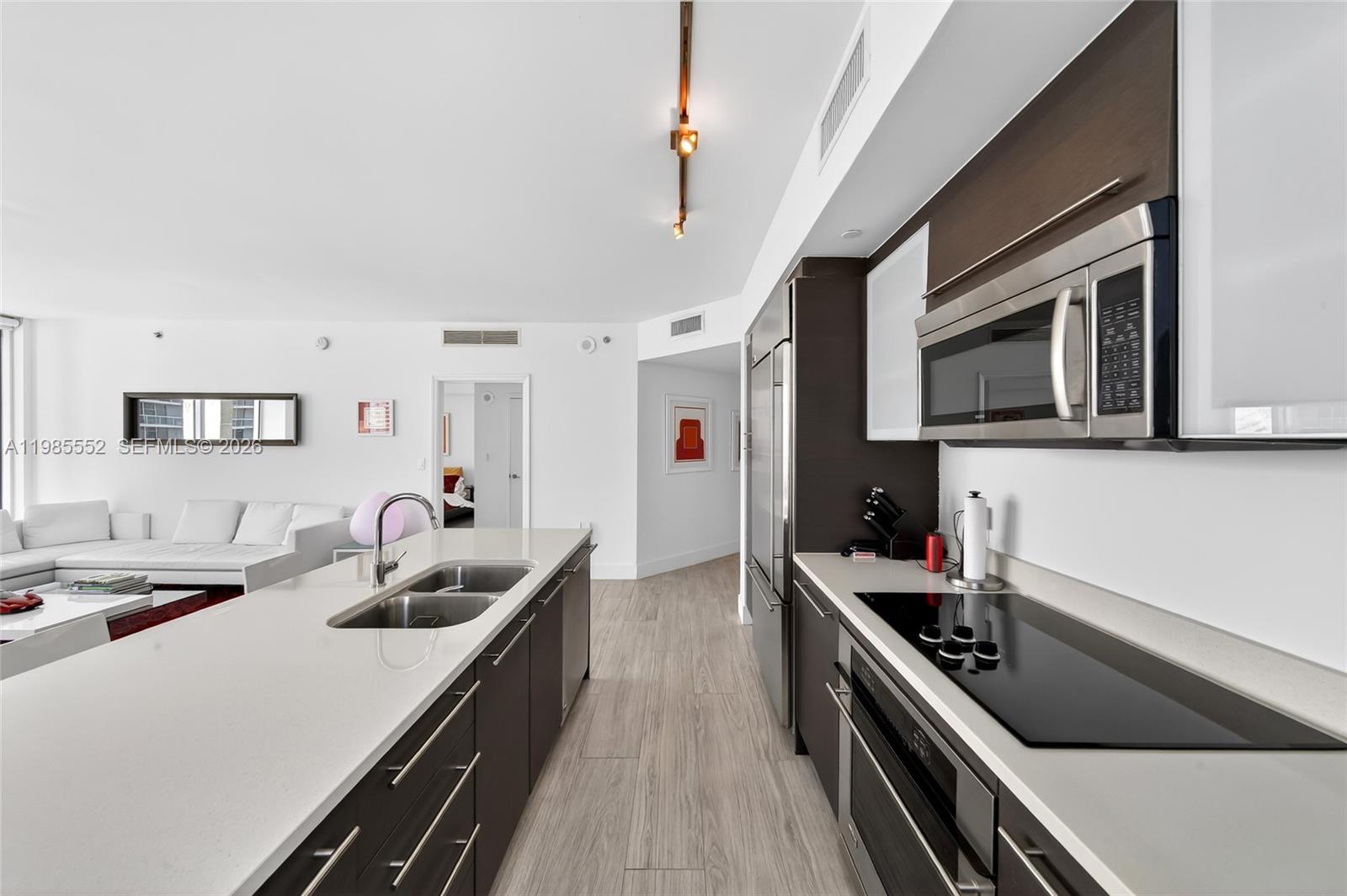 500 Brickell Ave #3901, Miami FL 33131